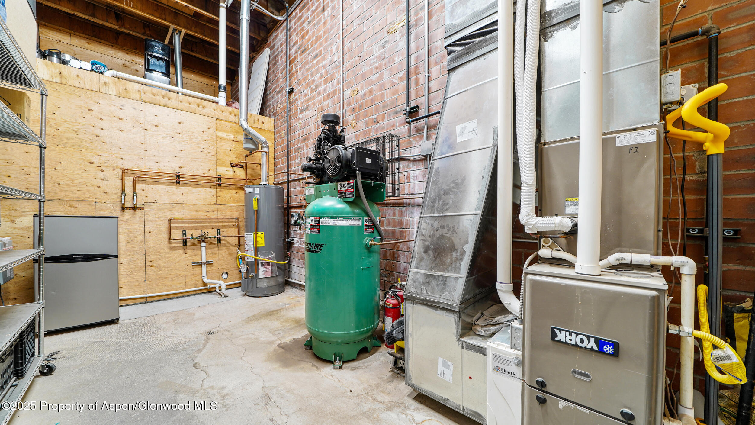 258 S Railroad Avenue Parachute CO 81635