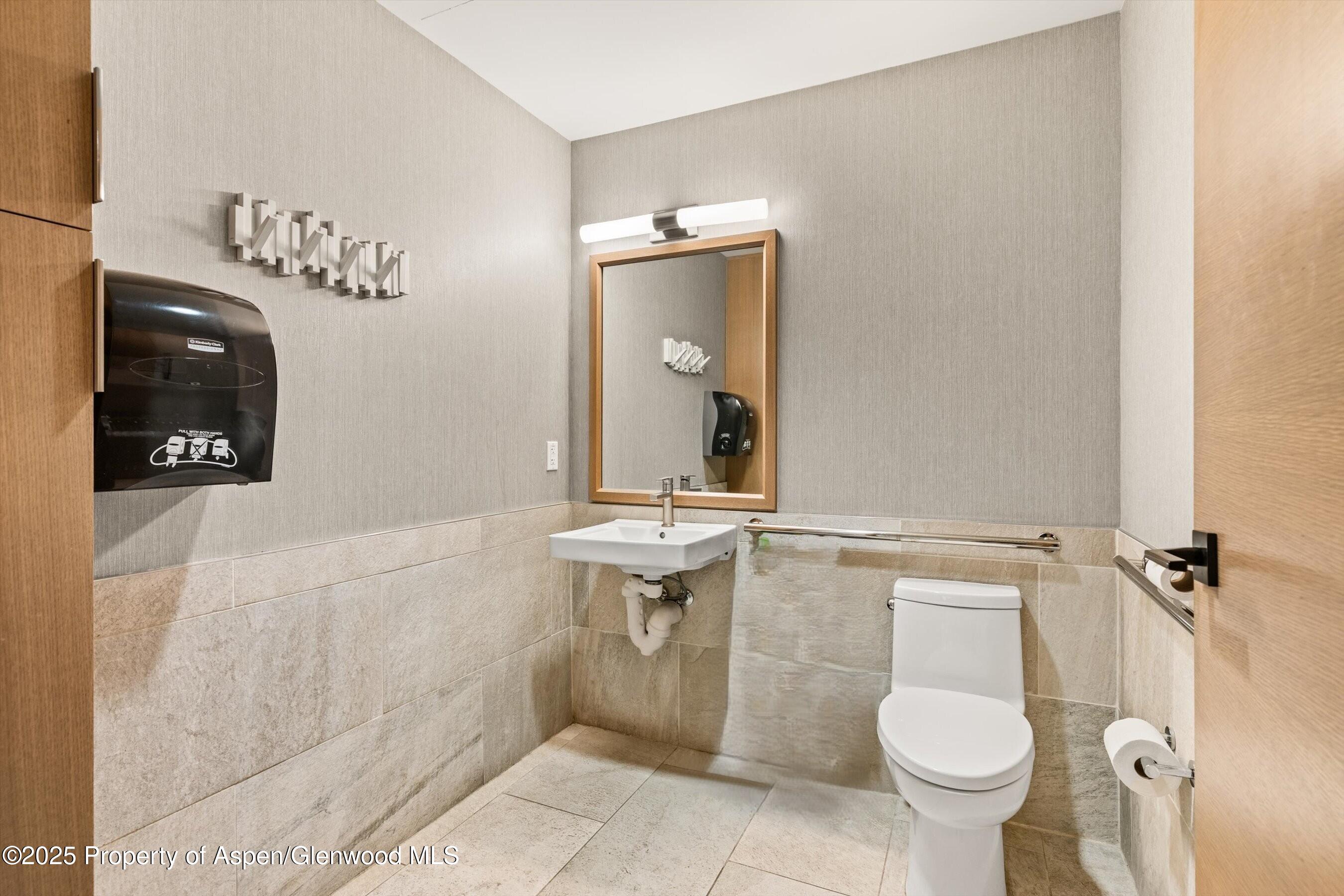 122 W Main Street Aspen CO 81611