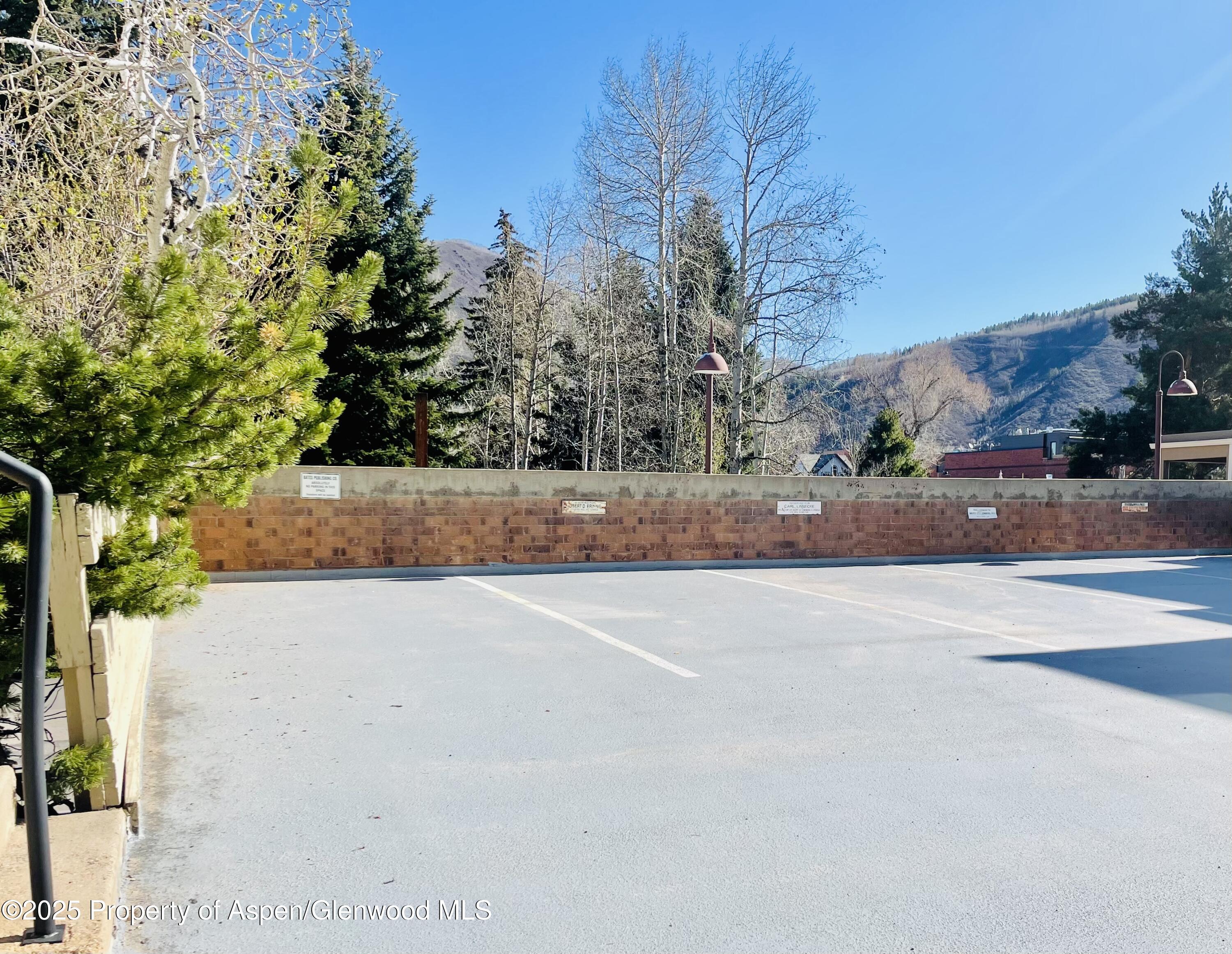 215 S Monarch Street Aspen CO 81611