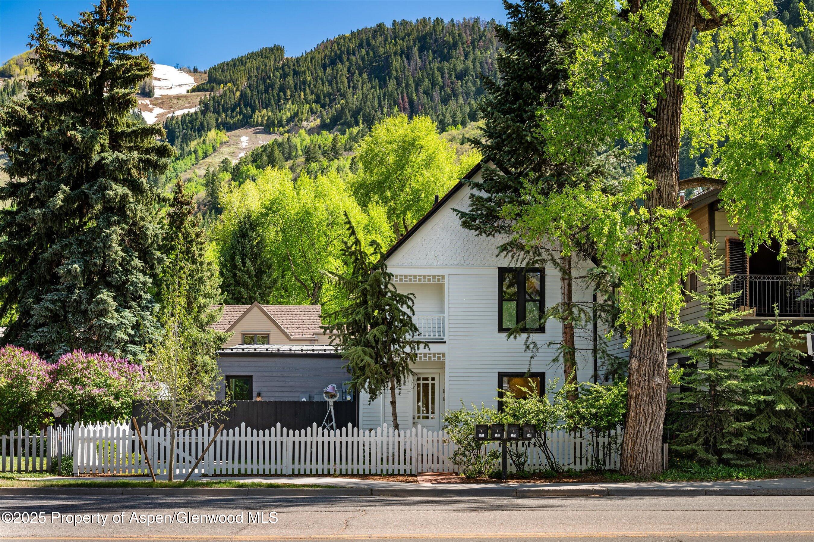 Aspen CO, 211 W Main Street