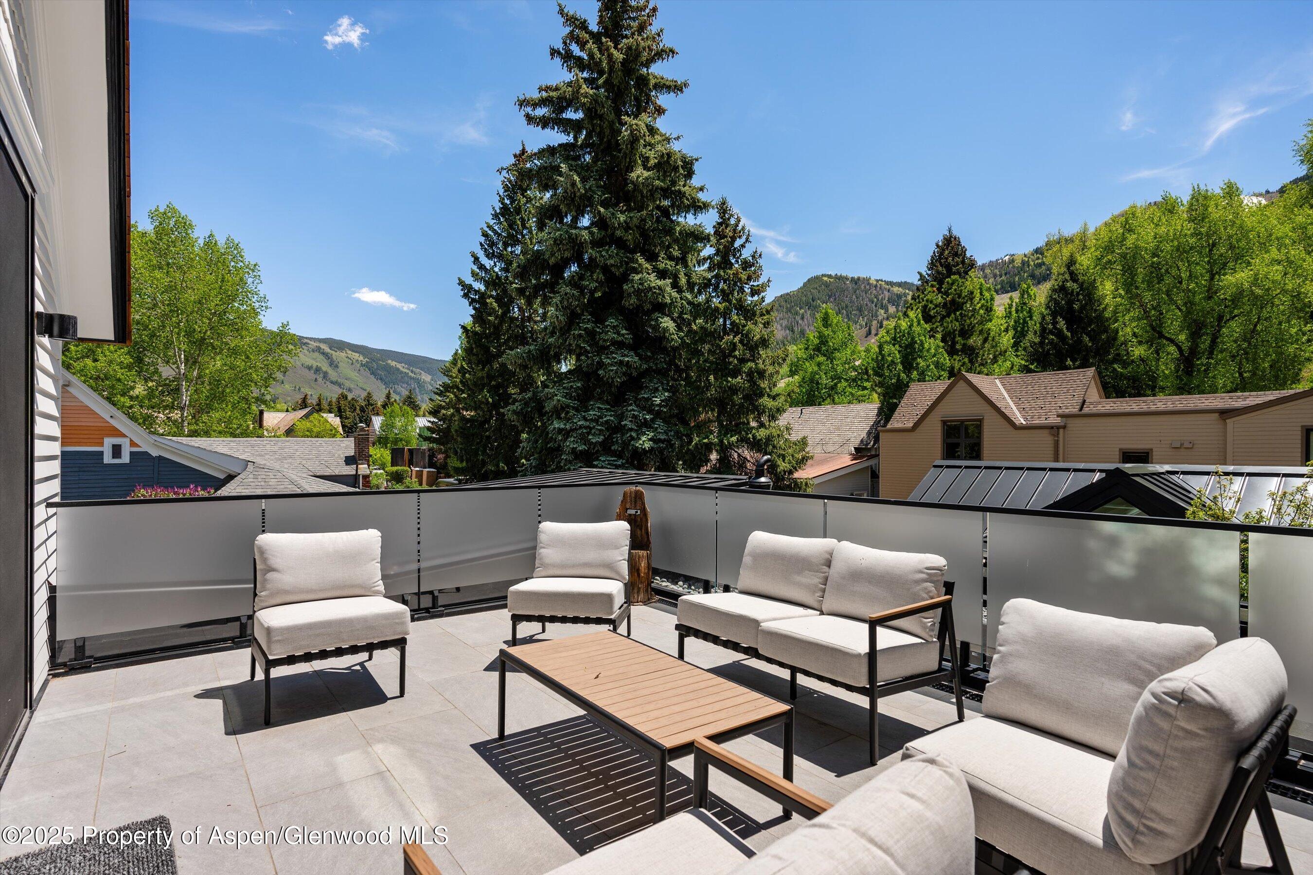 211 W Main Street Aspen CO 81611