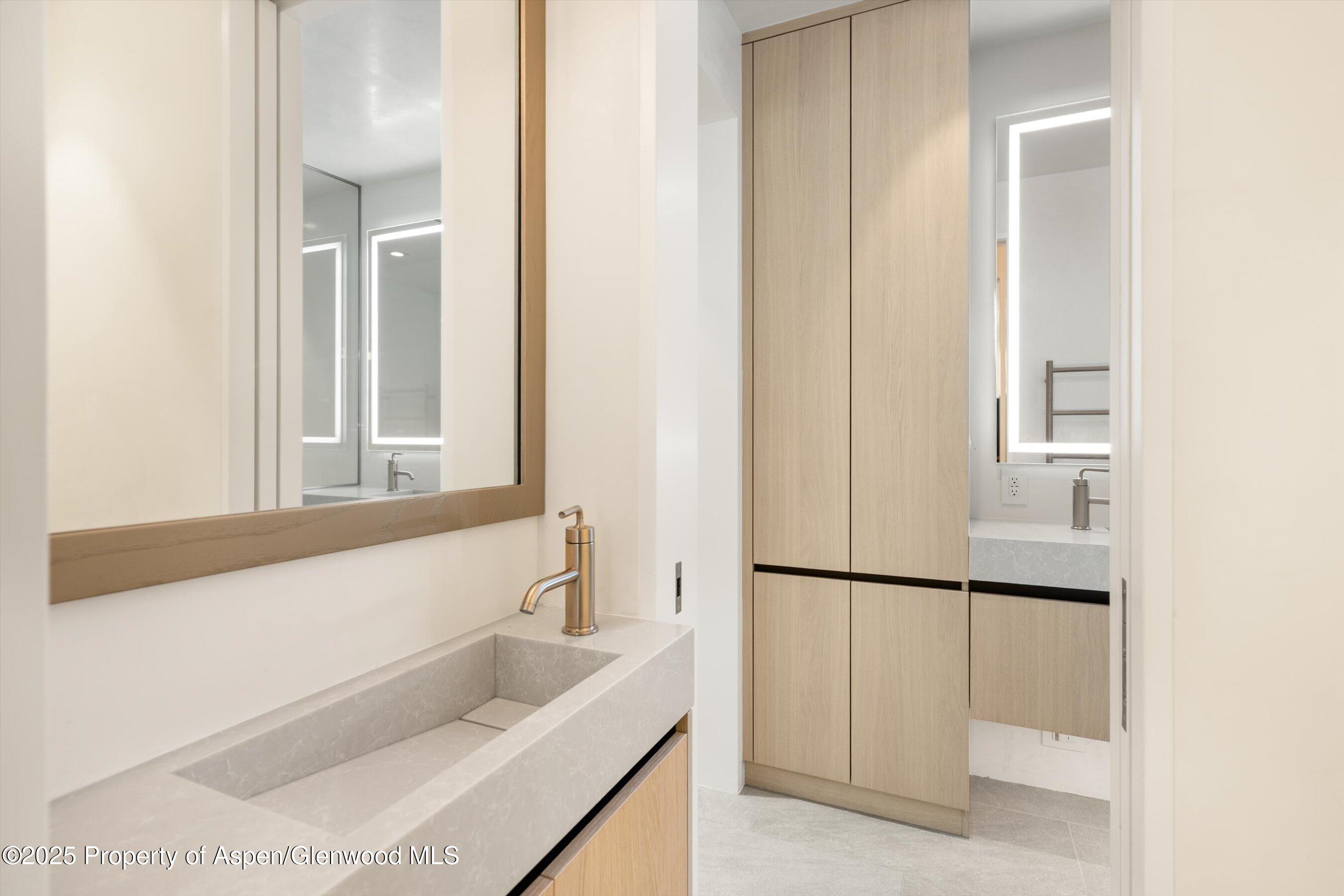 211 W Main Street Aspen CO 81611