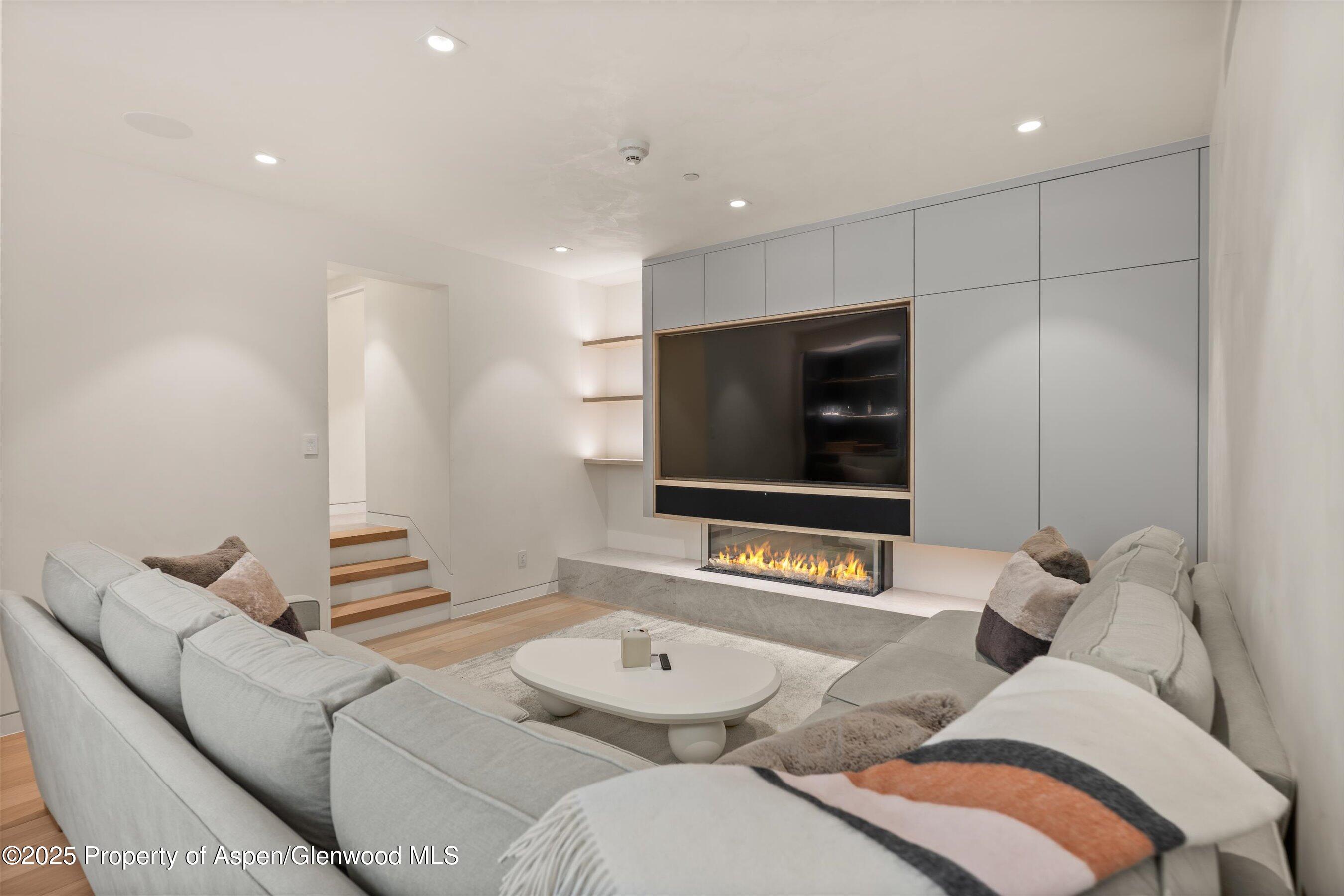 211 W Main Street Aspen CO 81611