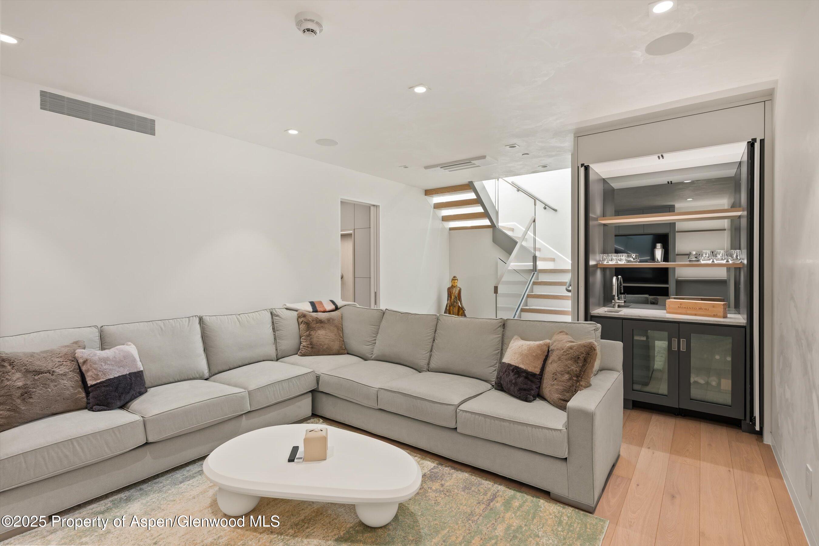 211 W Main Street Aspen CO 81611