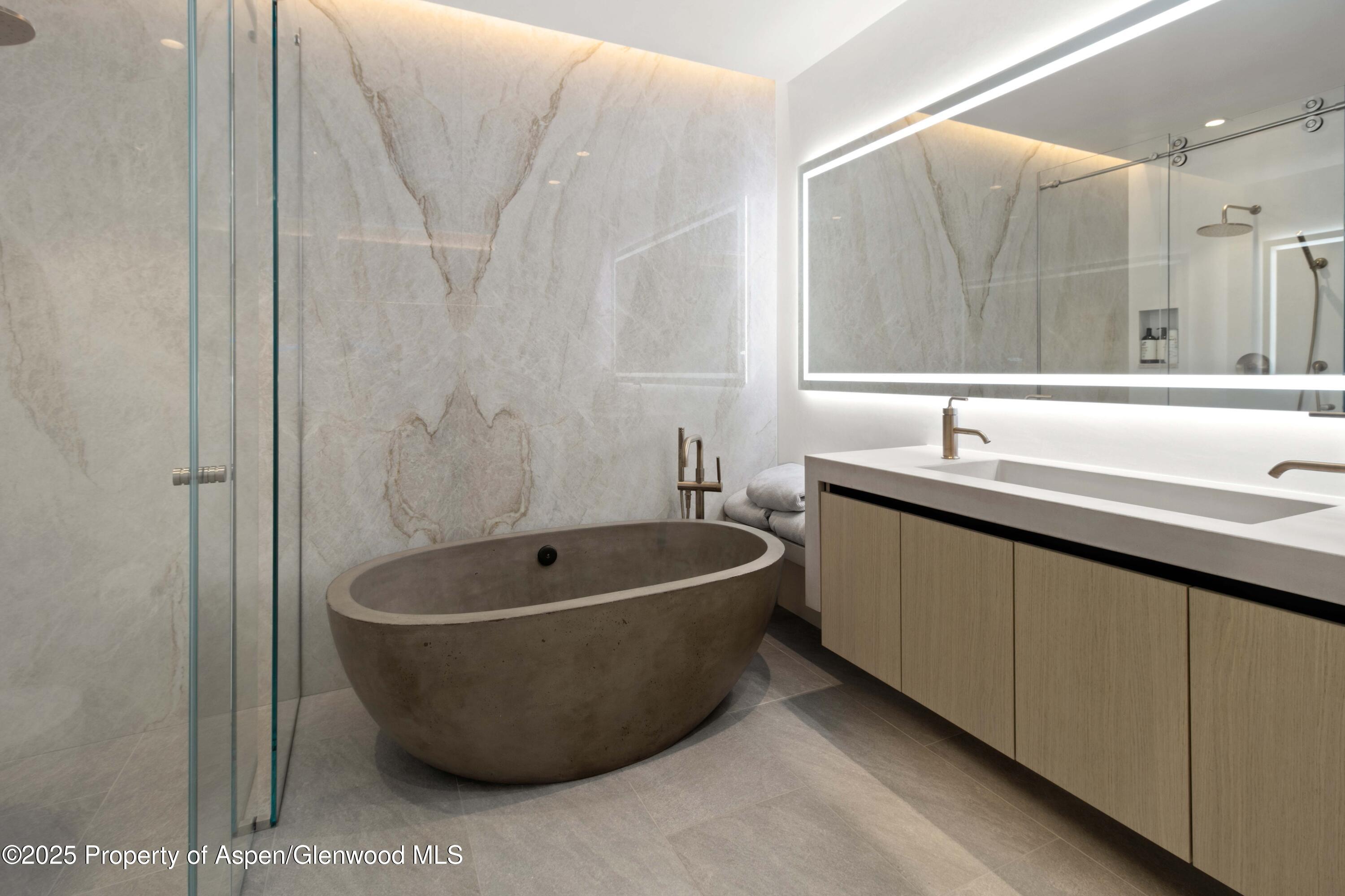 211 W Main Street Aspen CO 81611