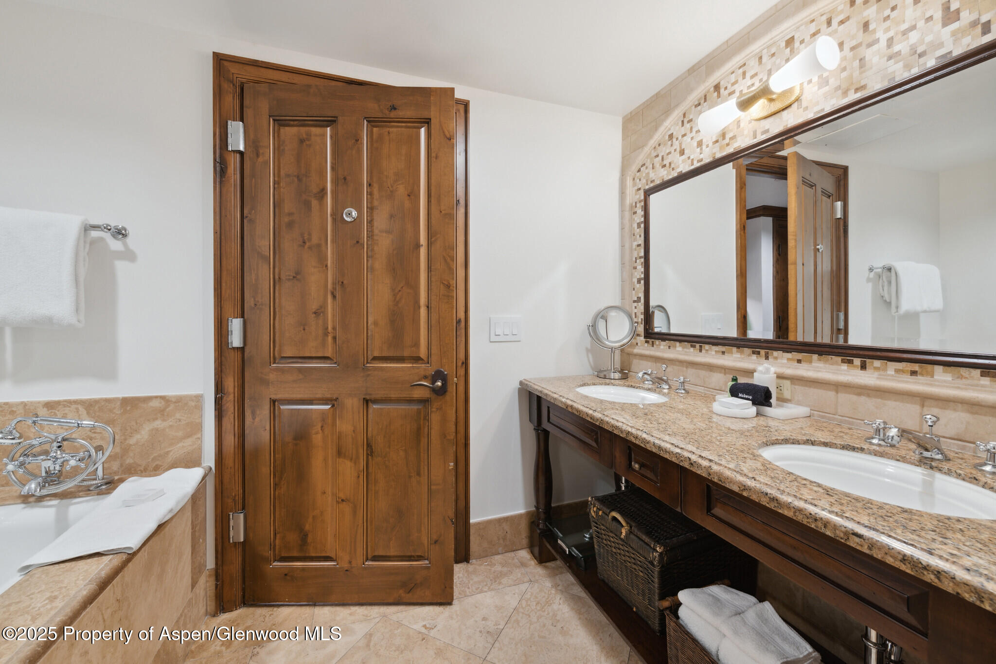 415 E Dean St, Unit 48, Week 8 Aspen CO 81611