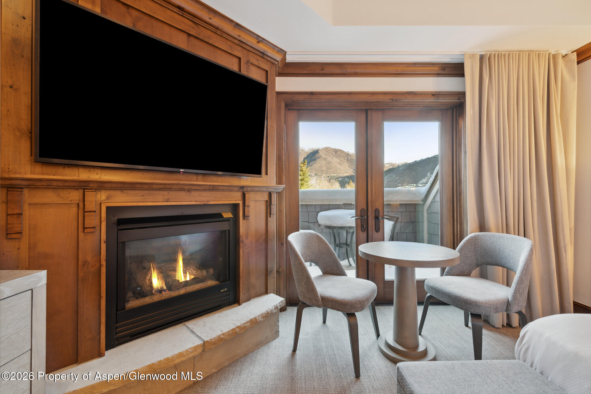 415 E Dean St, Unit 12, Week 28 Aspen CO 81611