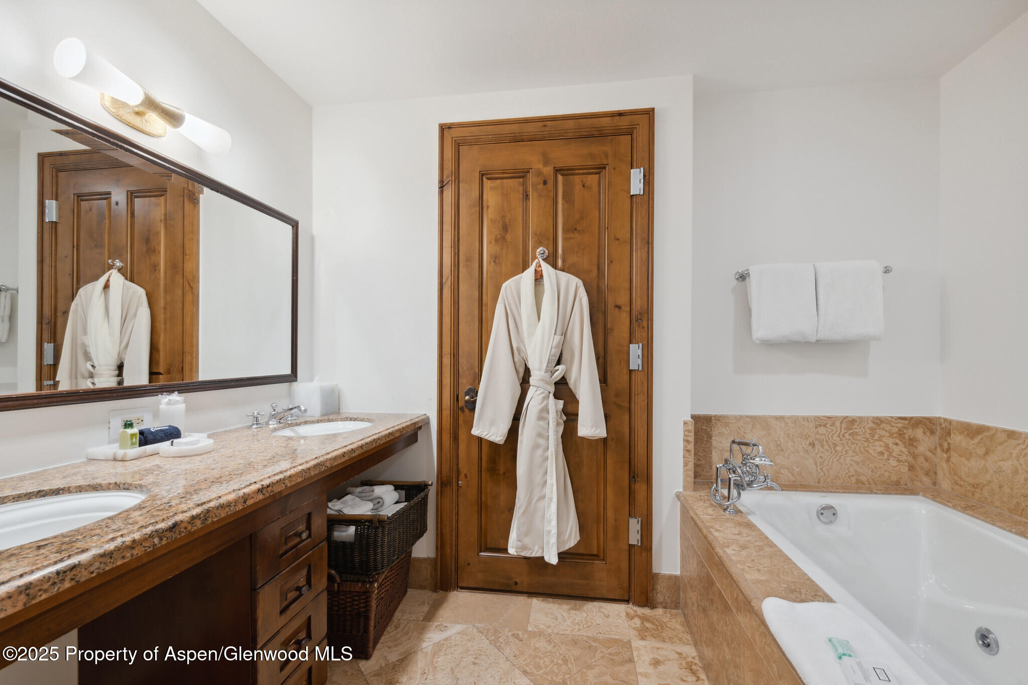 415 E Dean St., Unit 31, Week 11 Aspen CO 81611