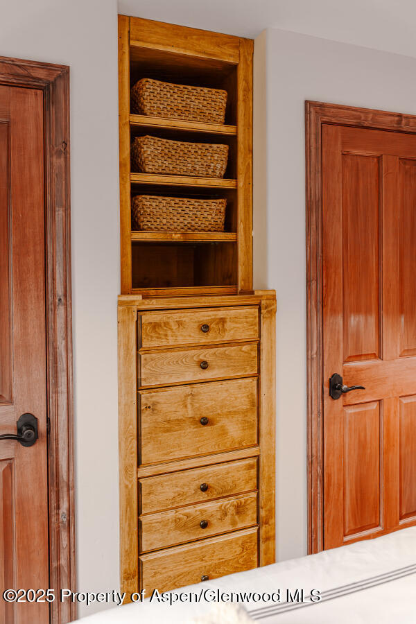 725 E Main Street Aspen CO 81611