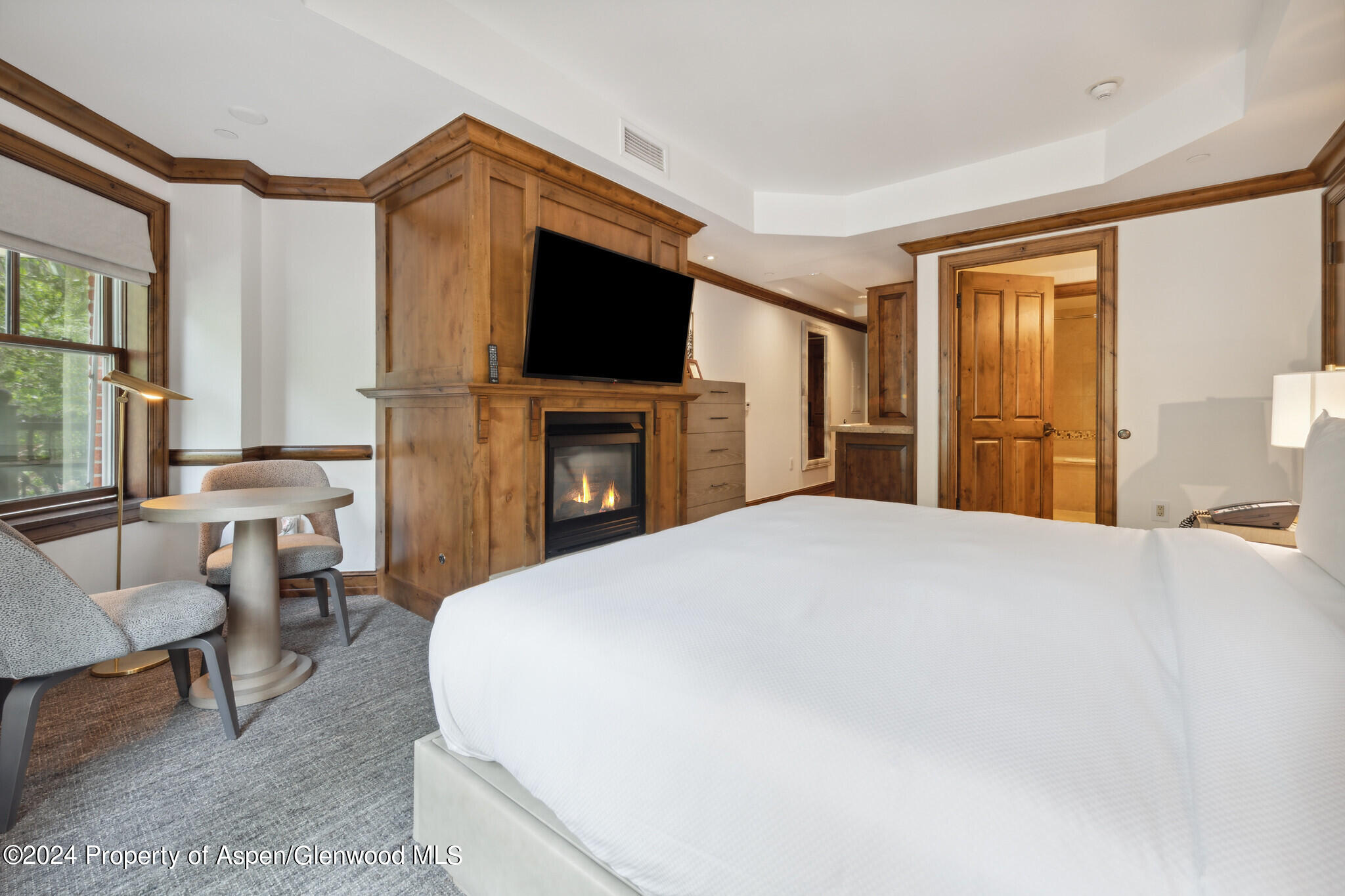 415 E Dean St, Unit 18, Week 27 Aspen CO 81611