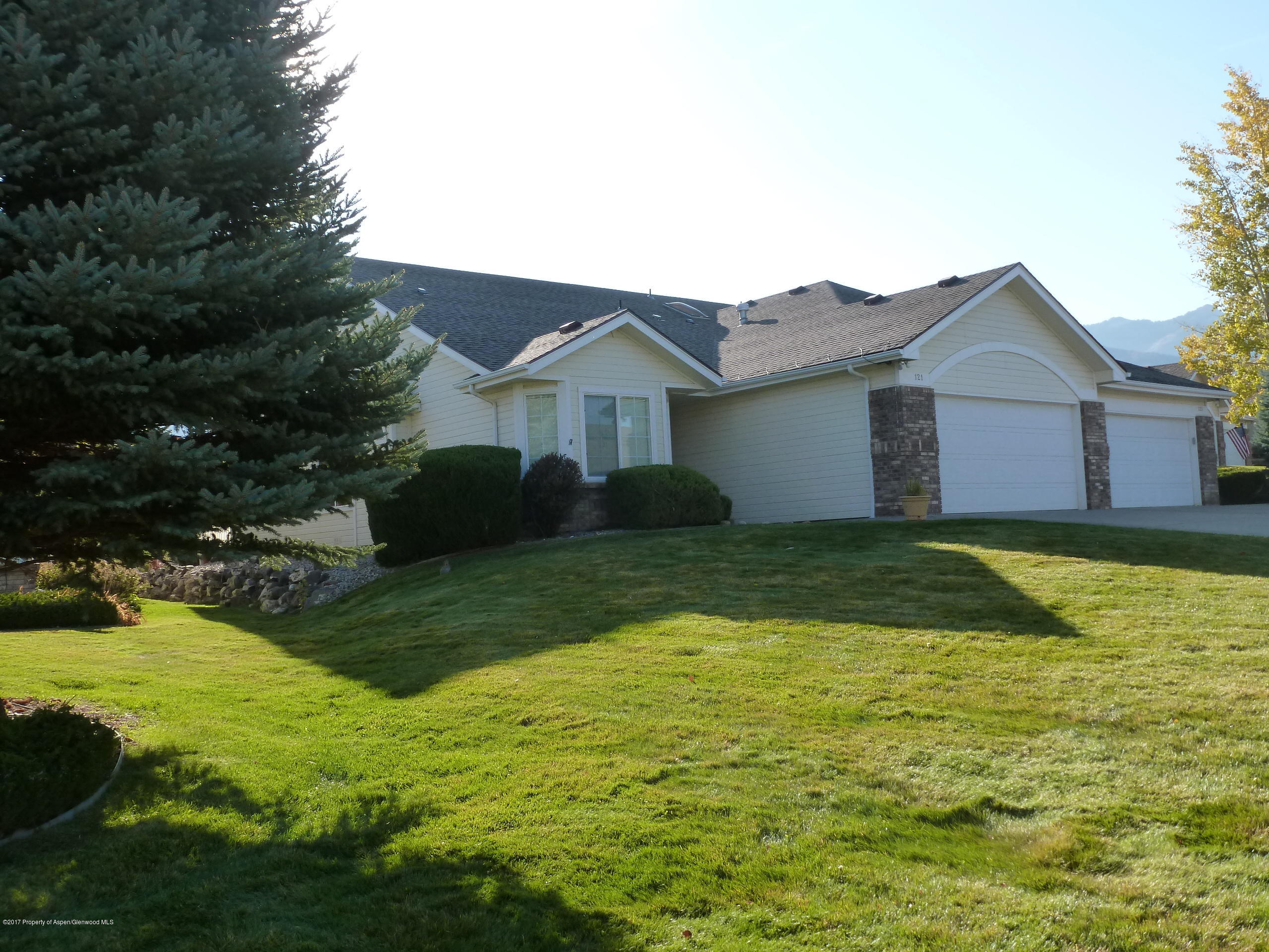 121 S Ridge Court Parachute CO 81635