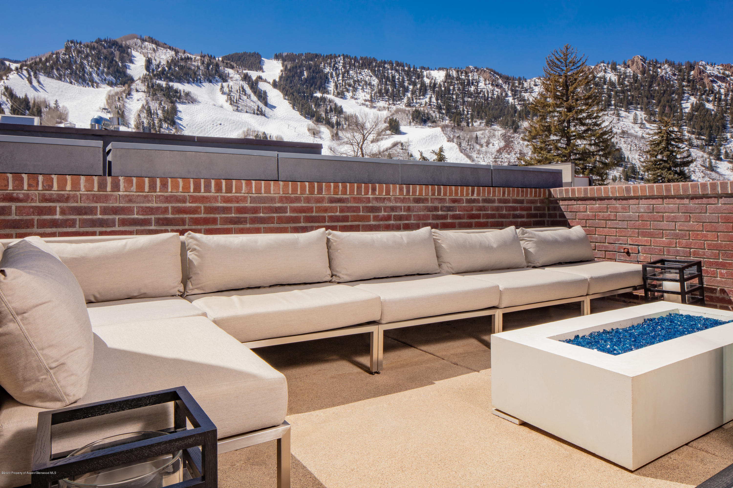 627 E Hopkins Avenue Aspen CO 81611