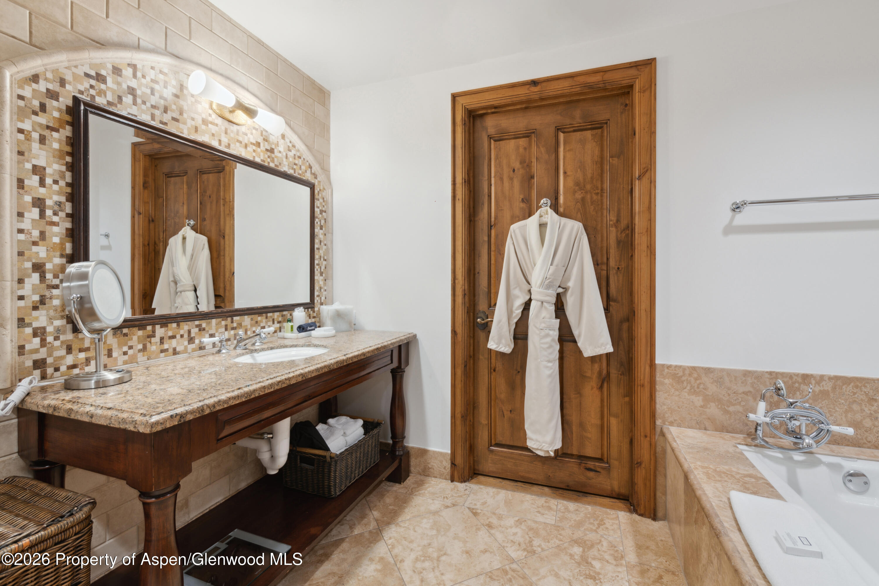 415 E Dean St, Unit 6, Week 11 Aspen CO 81611