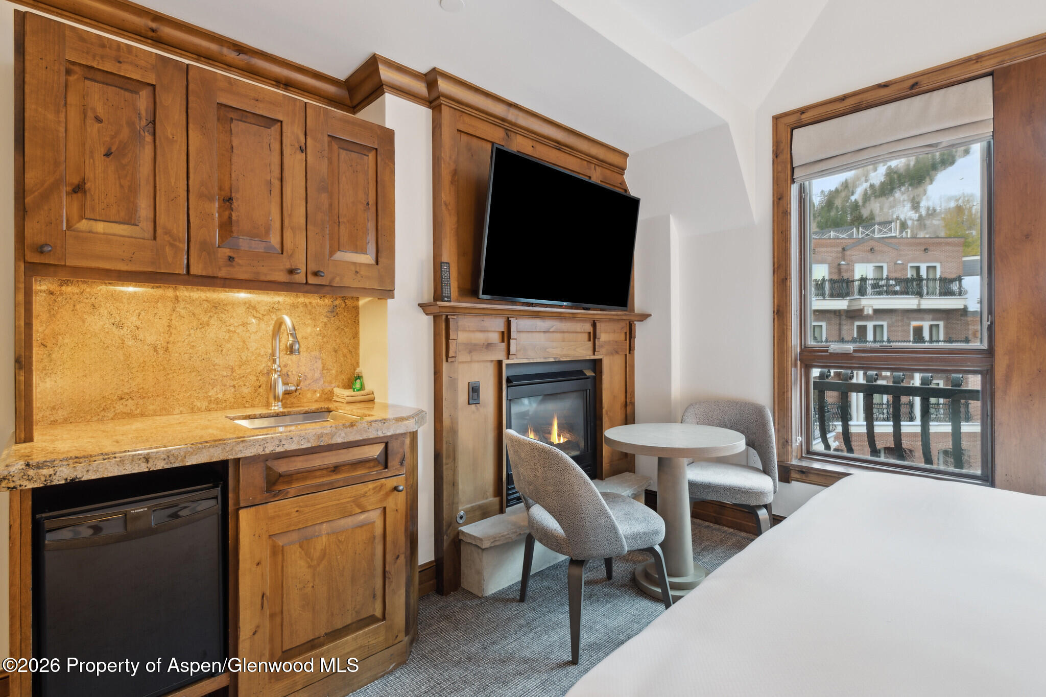 415 E Dean St., Unit 26, Week 33 Aspen CO 81611