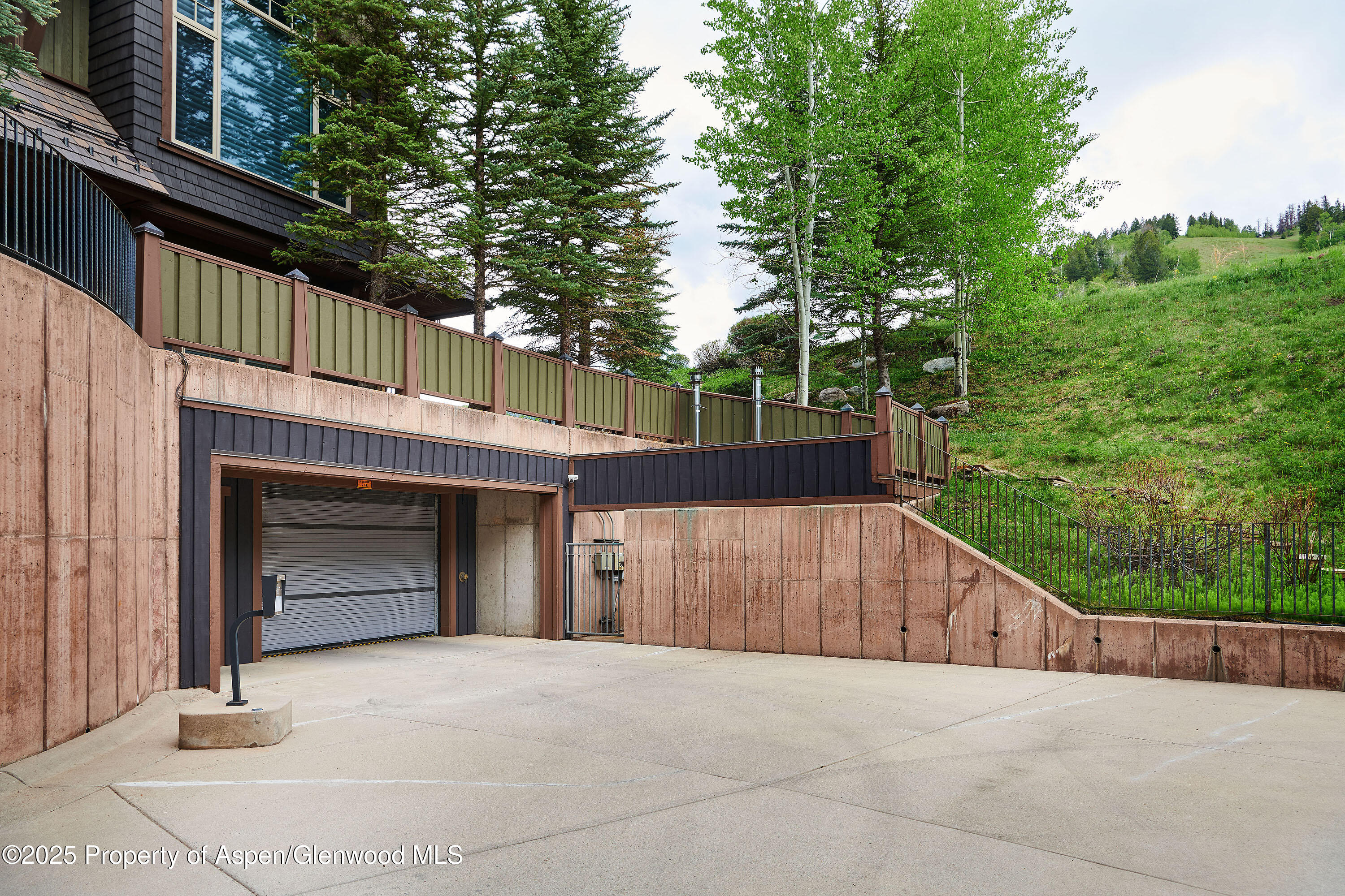 611 Oregon Trail Aspen CO 81611