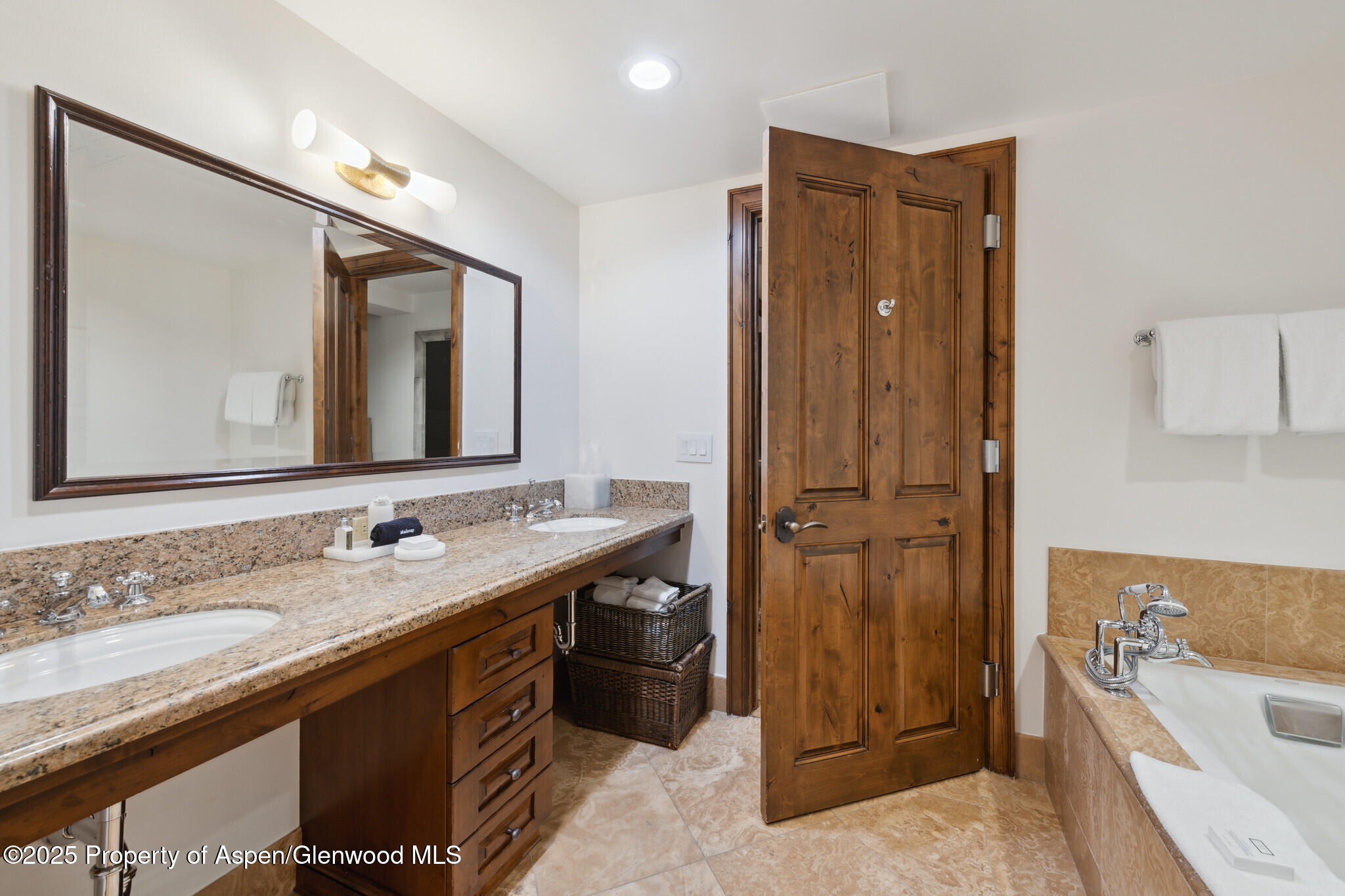 415 E Dean Street, Unit 50, Week 35 Aspen CO 81611