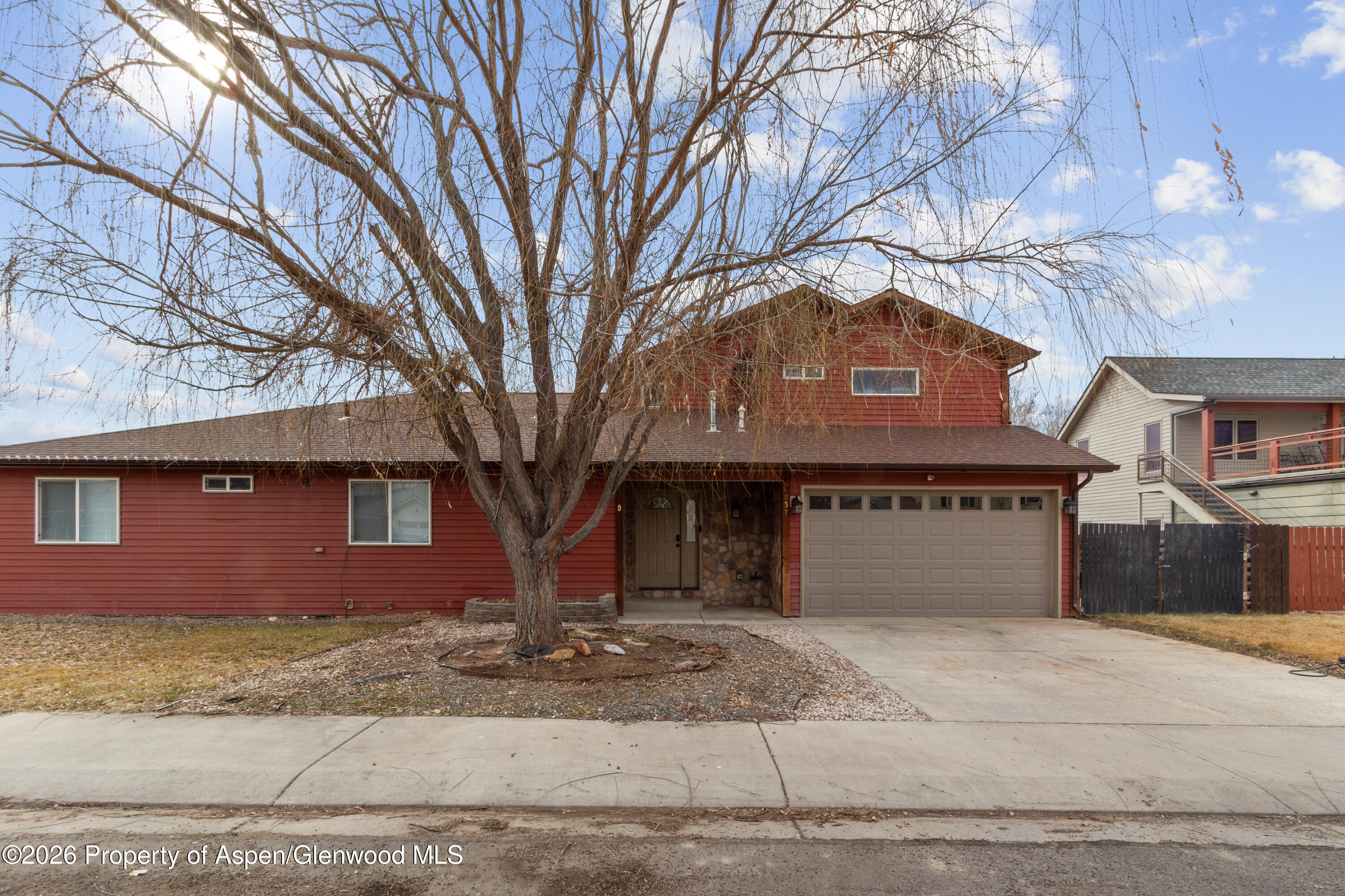 837 E 17th Street Rifle CO 81650
