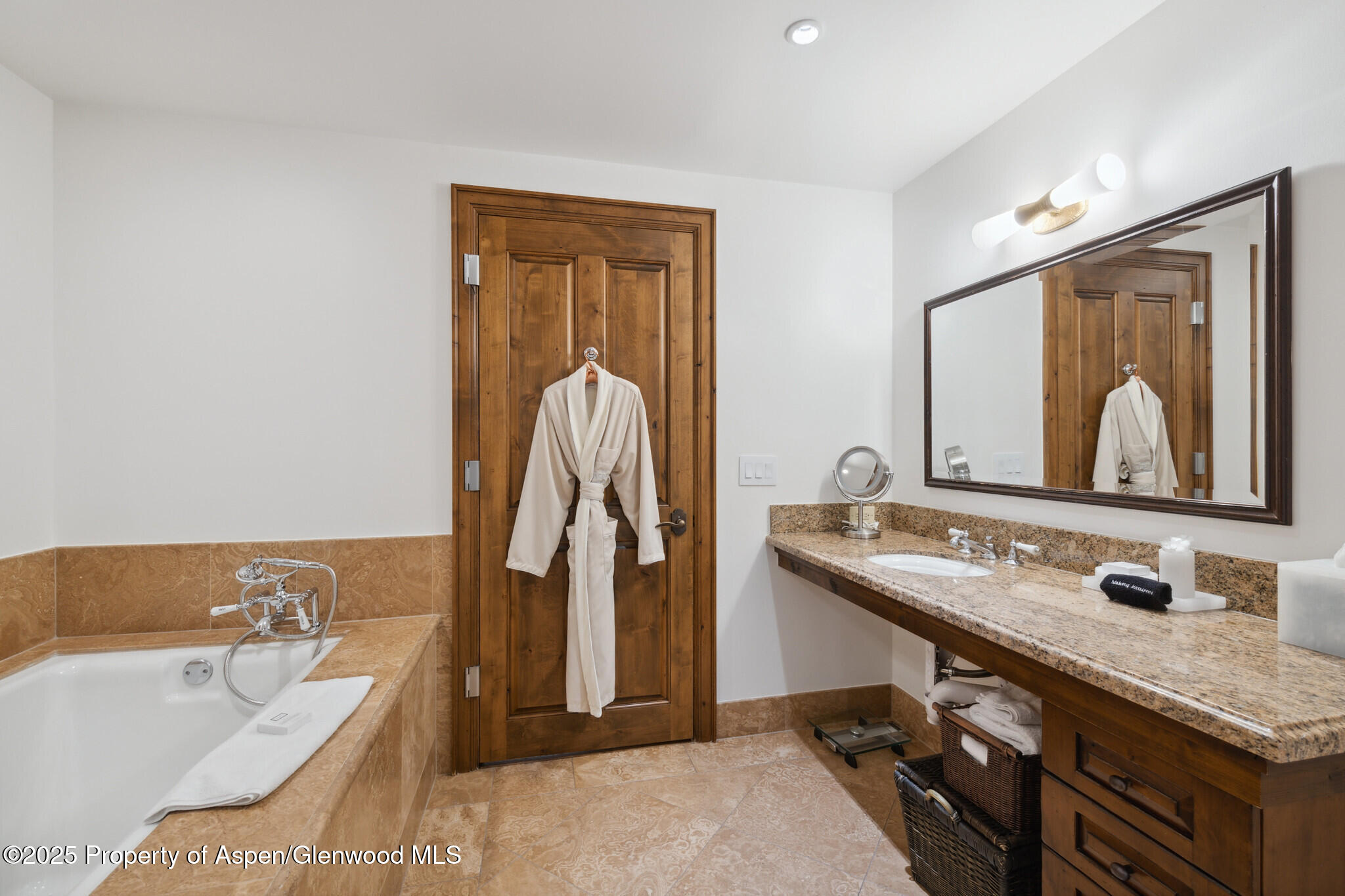 415 E Dean St, #35, Week 35 Aspen CO 81611