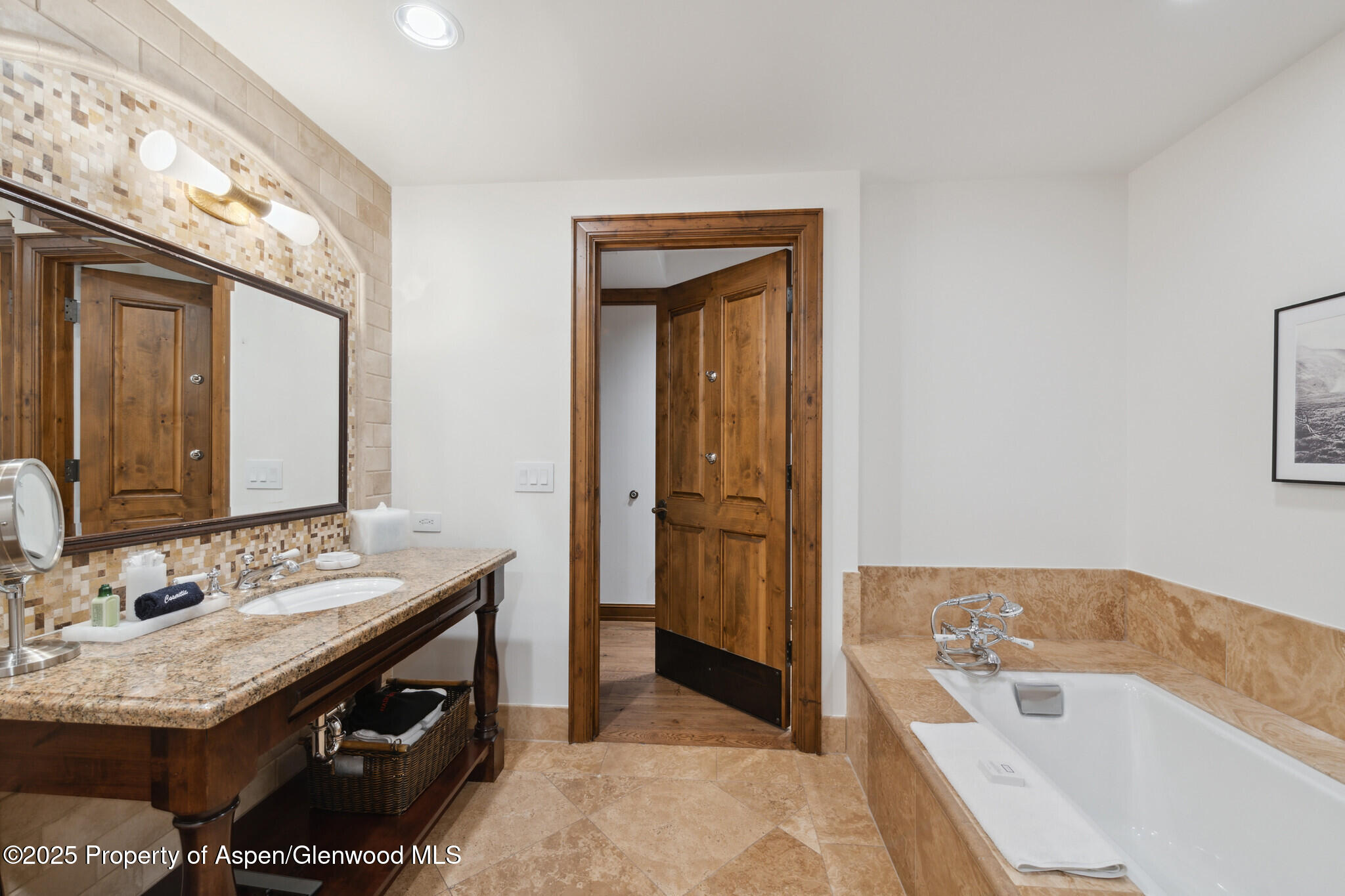 415 E Dean St, #35, Week 35 Aspen CO 81611