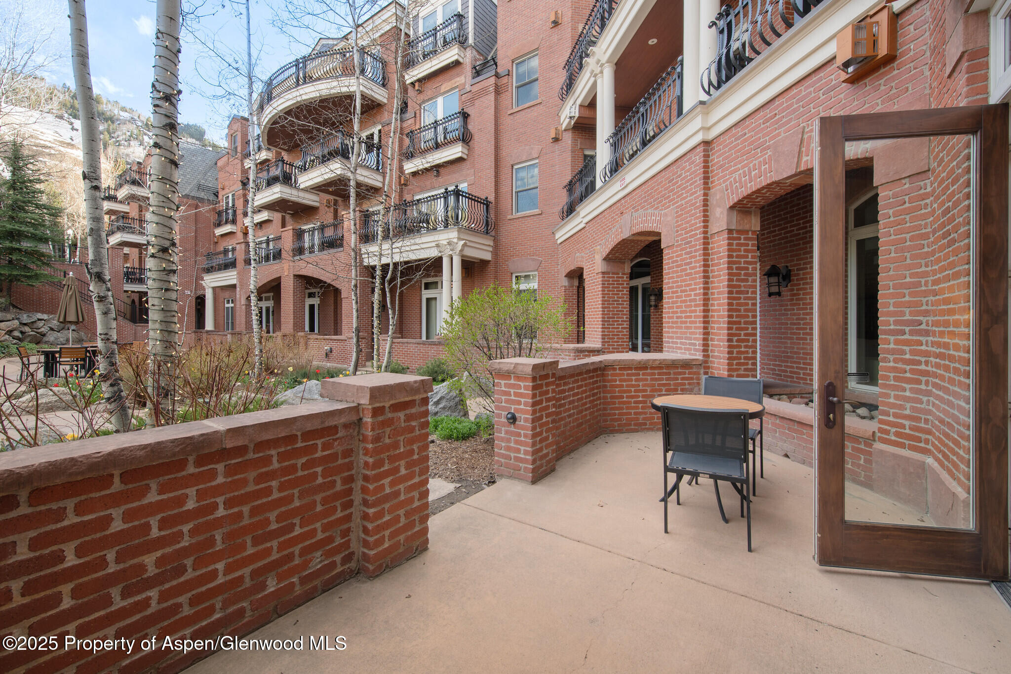 415 E Dean St., Unit 4, Week 32 Aspen CO 81611