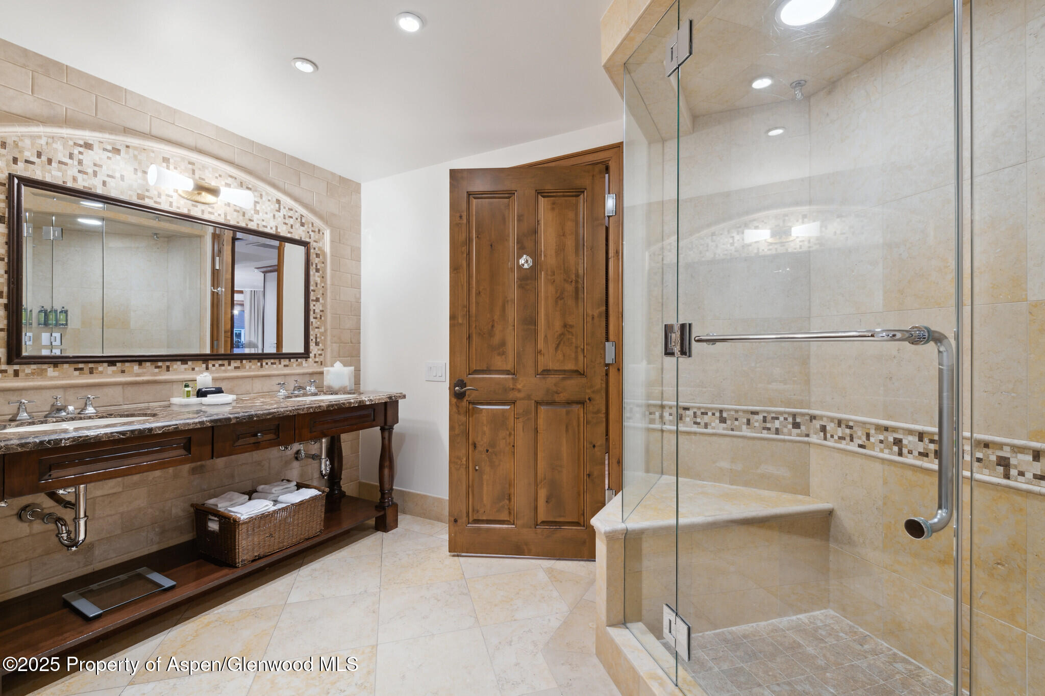 415 E Dean Street, Unit 38, Week 33 Aspen CO 81611