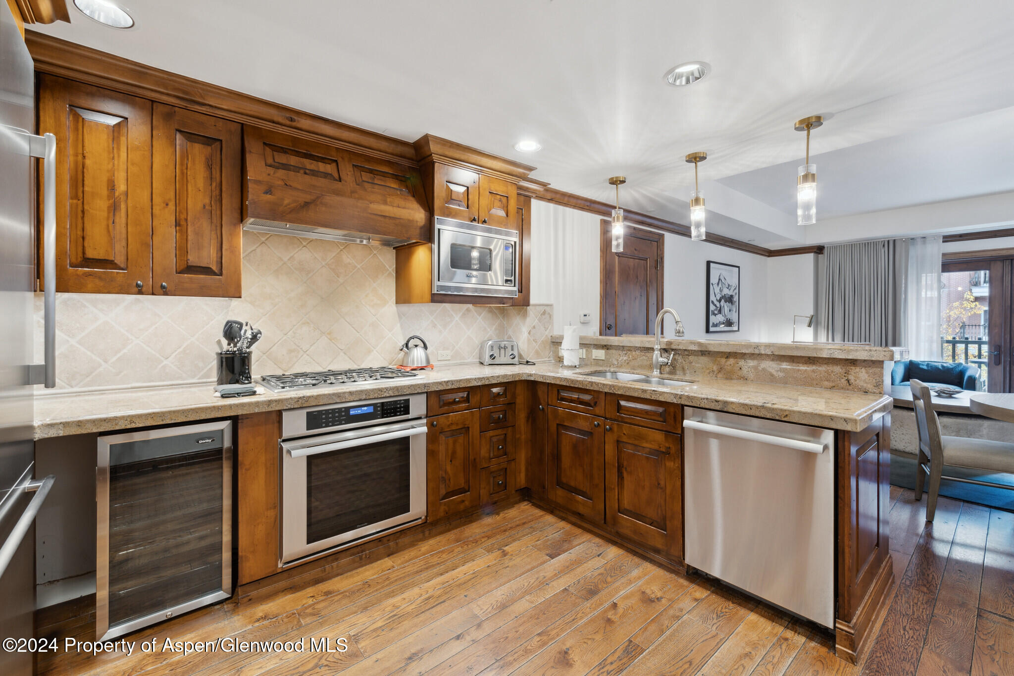 415 E Dean St, Unit 10, Wks 32 & 33 Aspen CO 81611