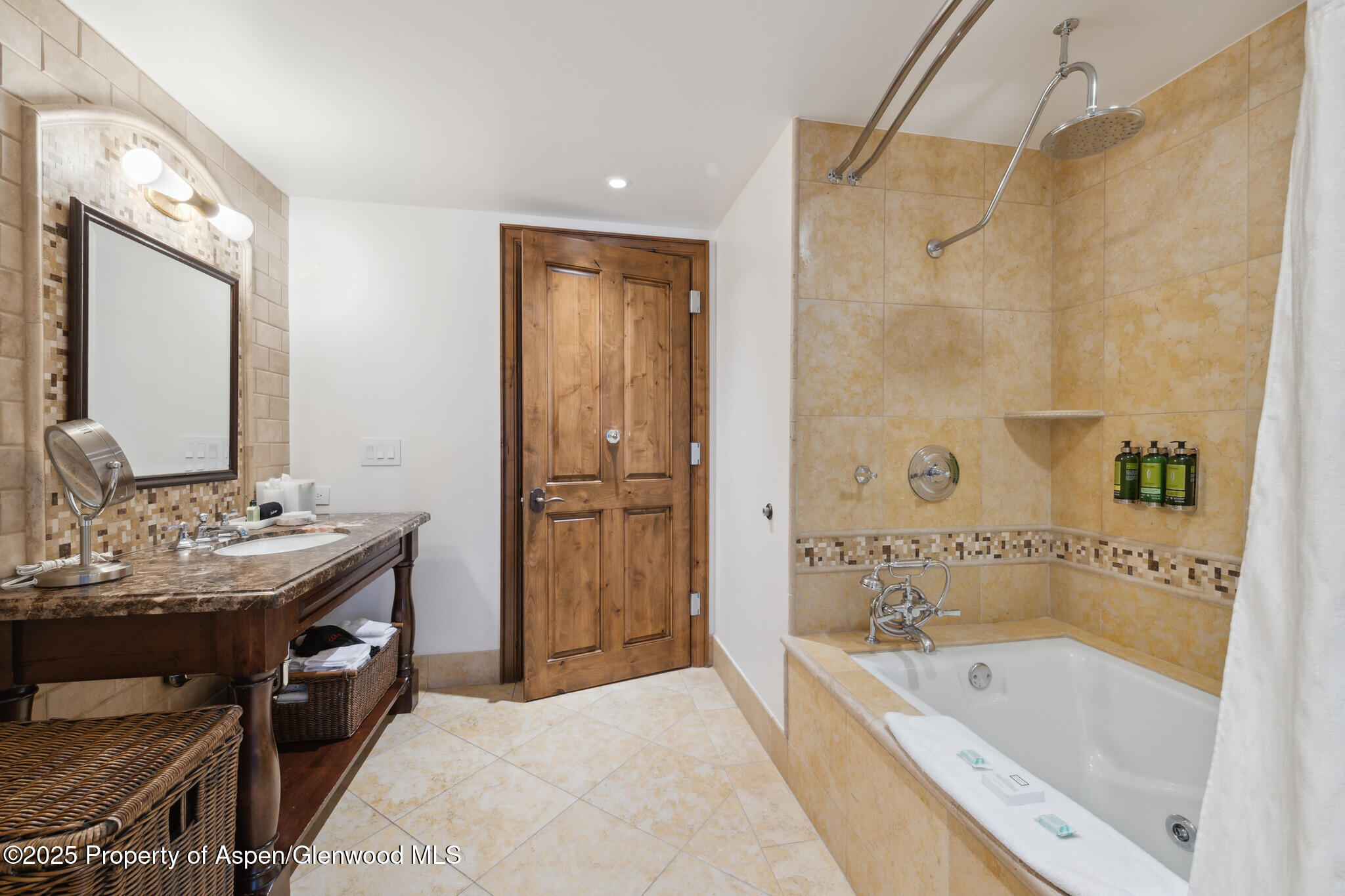 415 E Dean St., Unit 36, Weeks 5 & 6 Aspen CO 81611