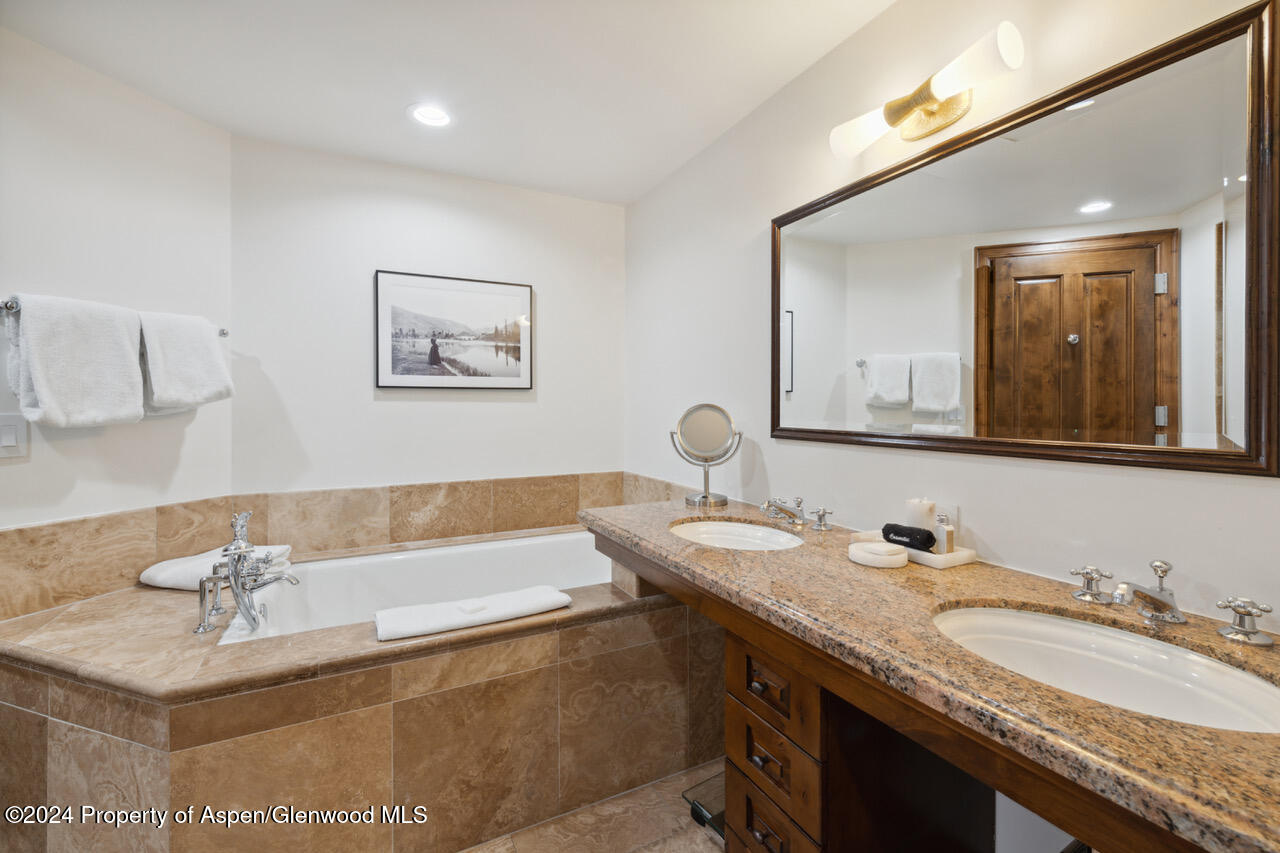 415 E Dean St, Unit 45, Week 35 Aspen CO 81611