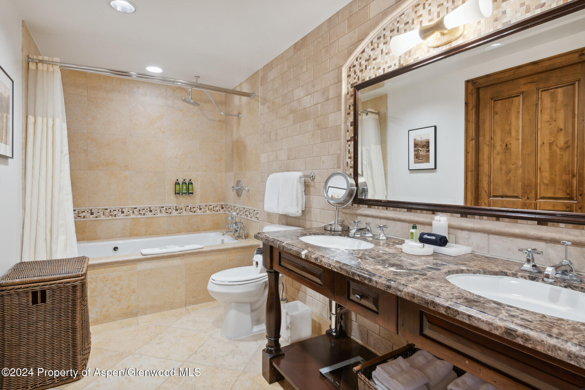 415 E Dean St., Unit 10, Wks 32 & 33 Aspen CO 81611