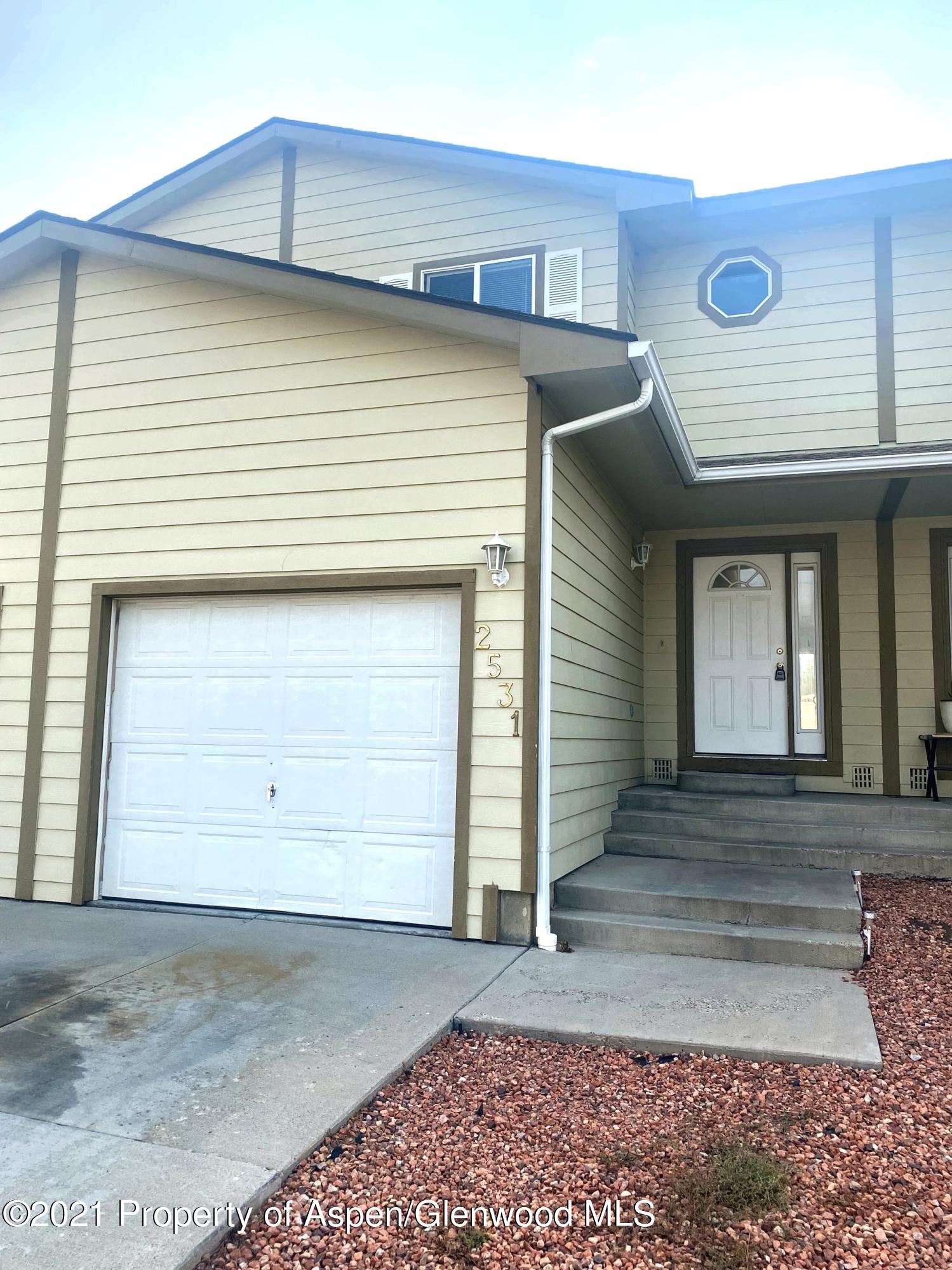 2531 Meadow Circle Rifle CO 81650