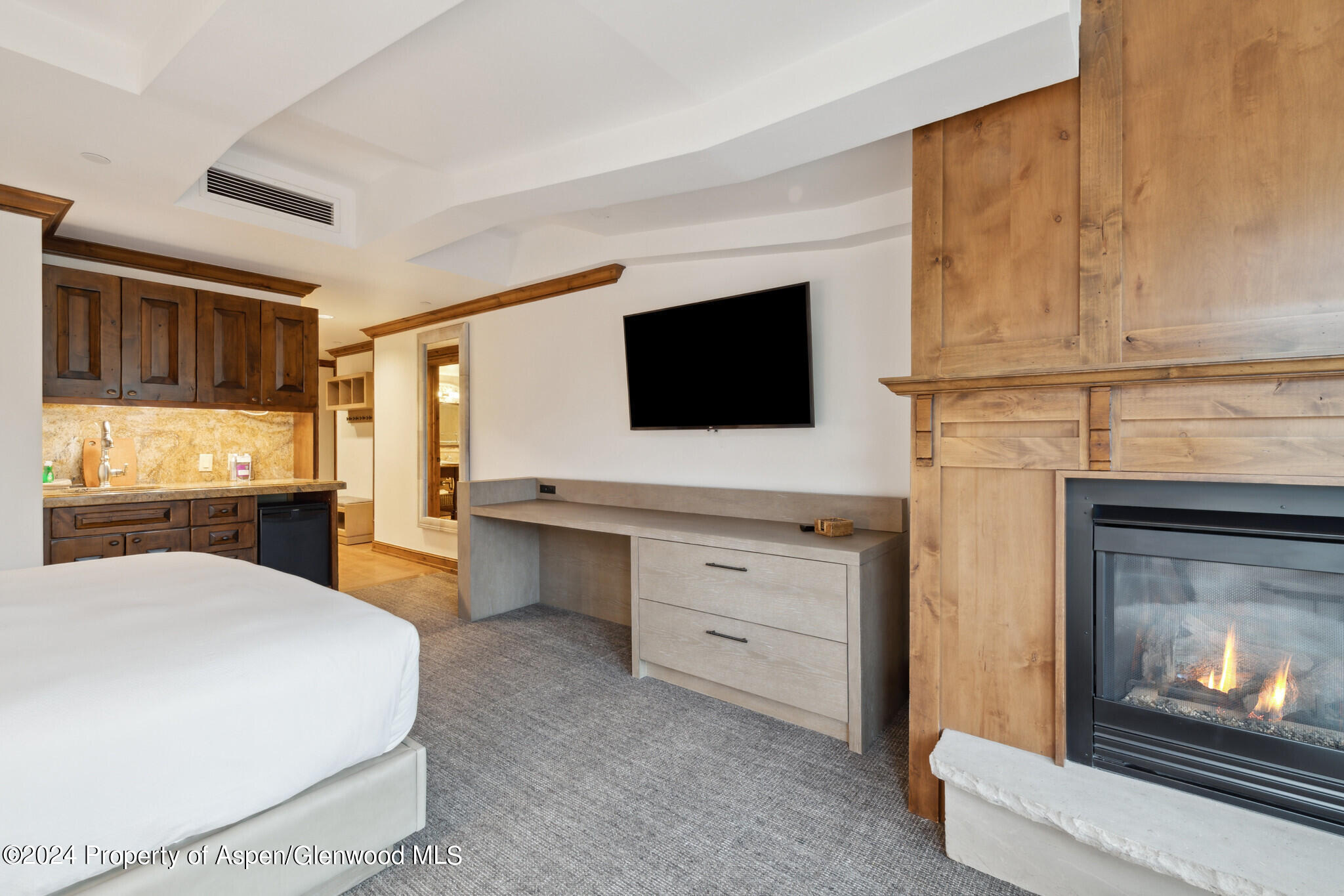 415 E Dean St., Unit 28, Week 34 Aspen CO 81611