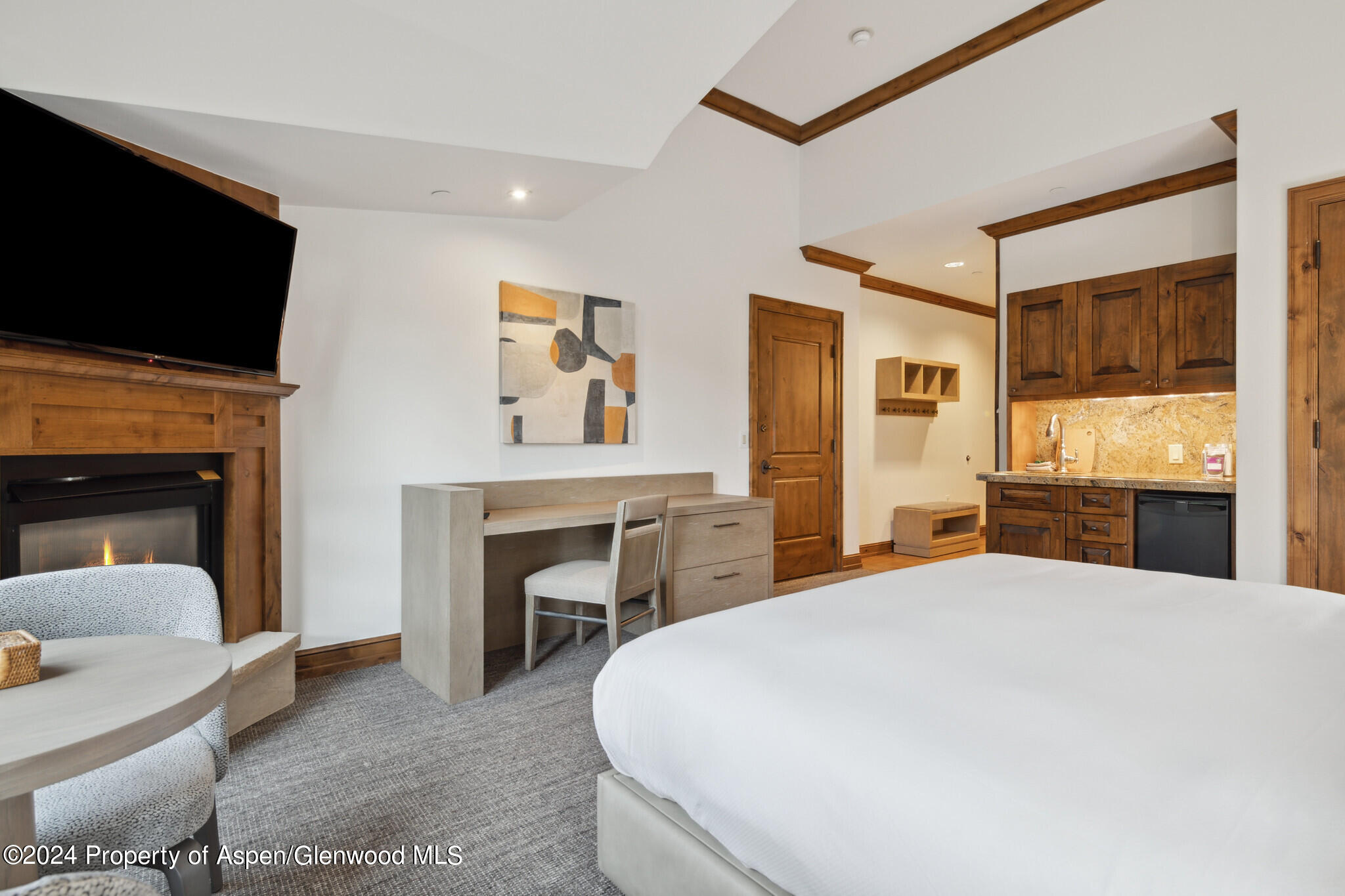 415 E Dean St., Unit 28, Week 34 Aspen CO 81611