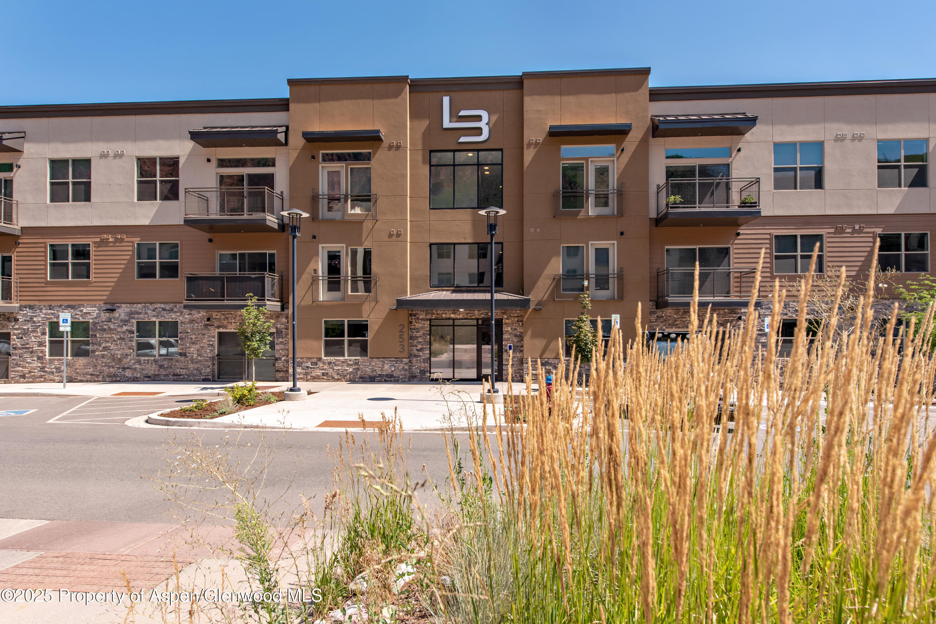 Glenwood Springs CO, 253 Wulfsohn Road, Unit 121