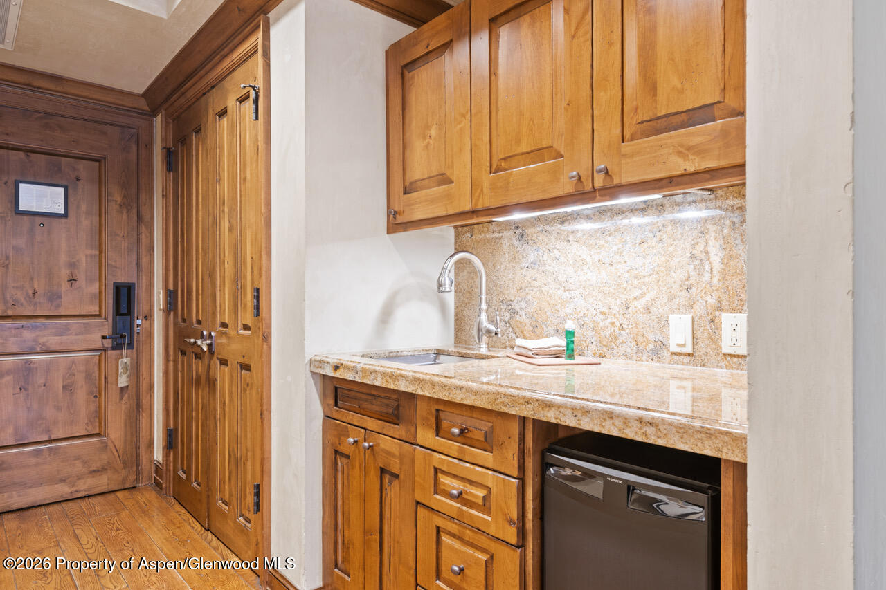 415 E Dean St., Unit 33, Week 32 Aspen CO 81611