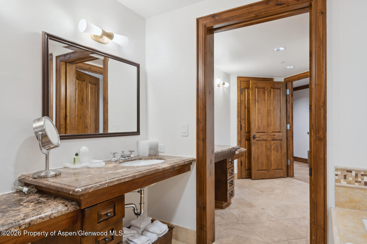 415 E Dean St., Unit 33, Week 32 Aspen CO 81611