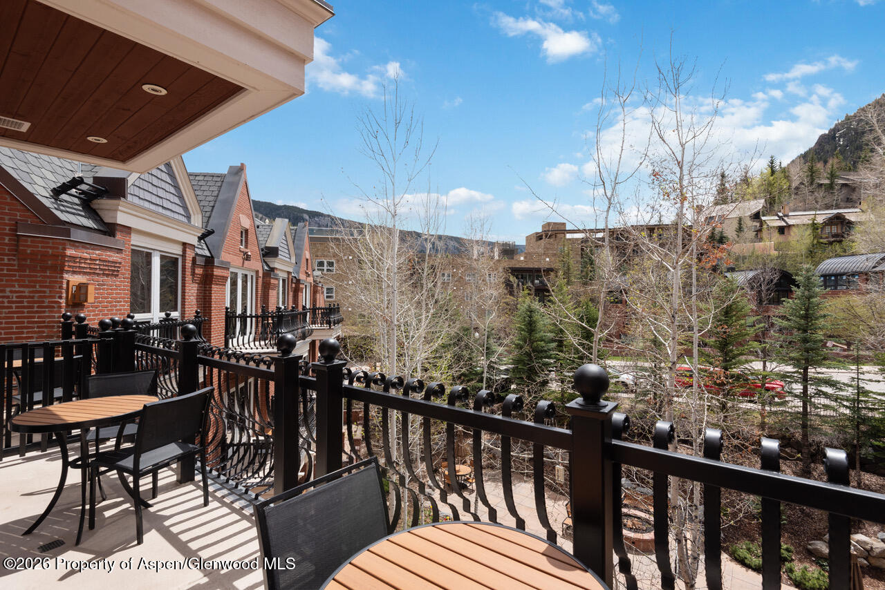 415 E Dean St., Unit 33, Week 32 Aspen CO 81611