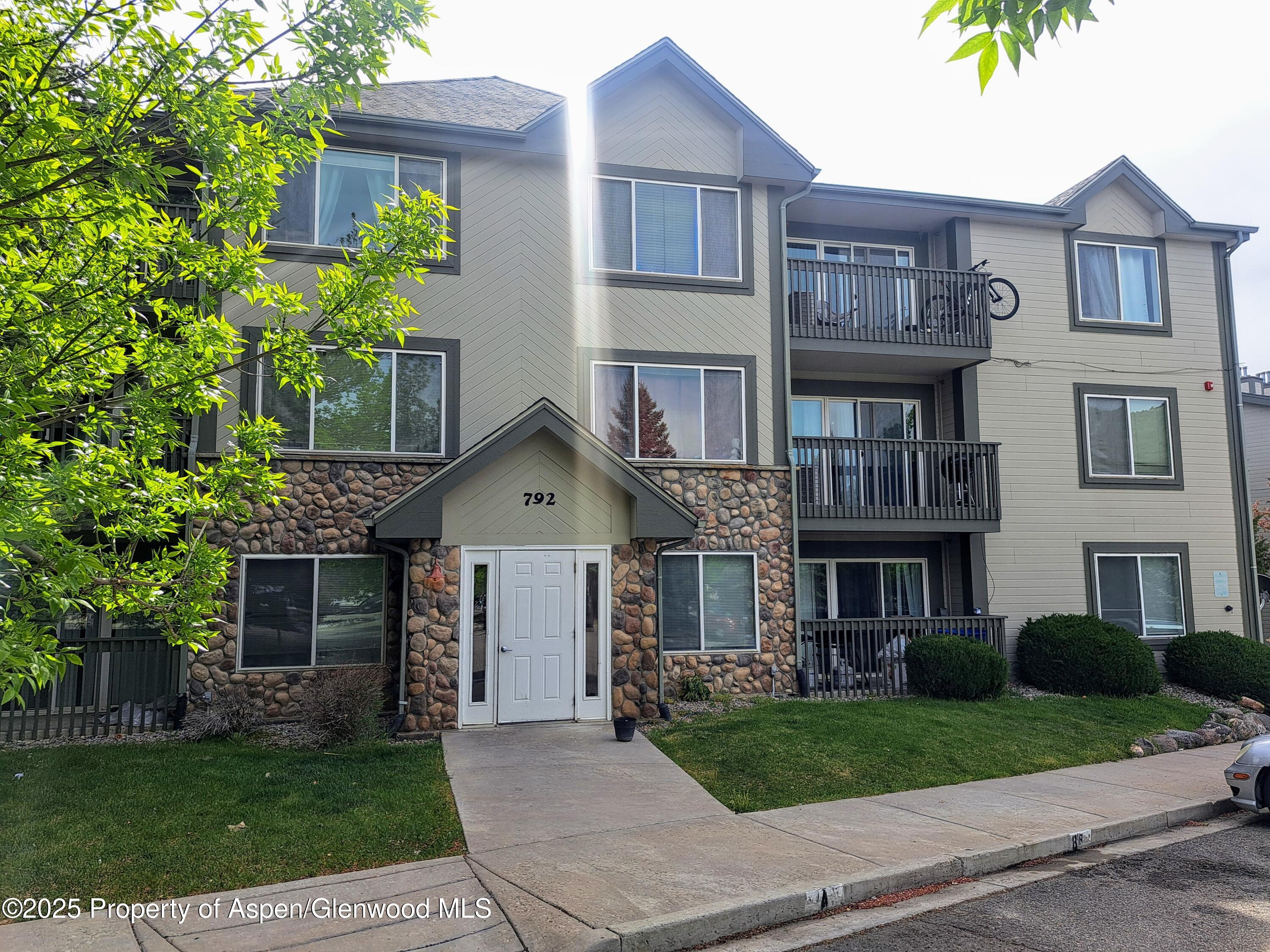 792 Castle Valley Boulevard New Castle CO 81647