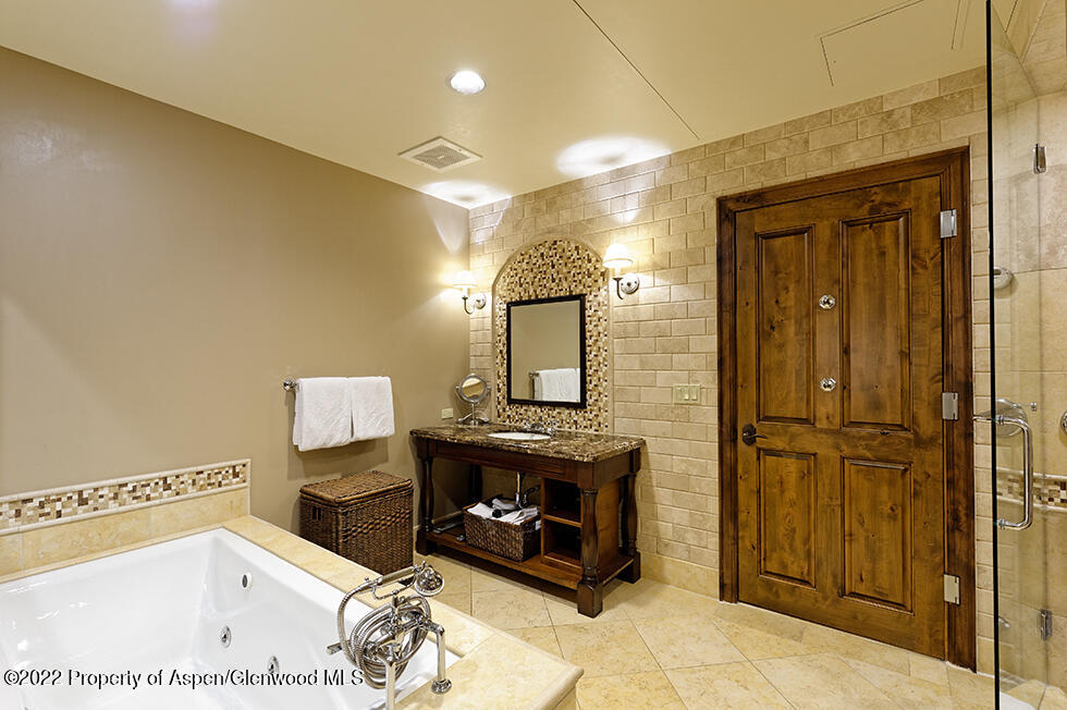 415 E Dean Street, #7, Week 6 Aspen CO 81611