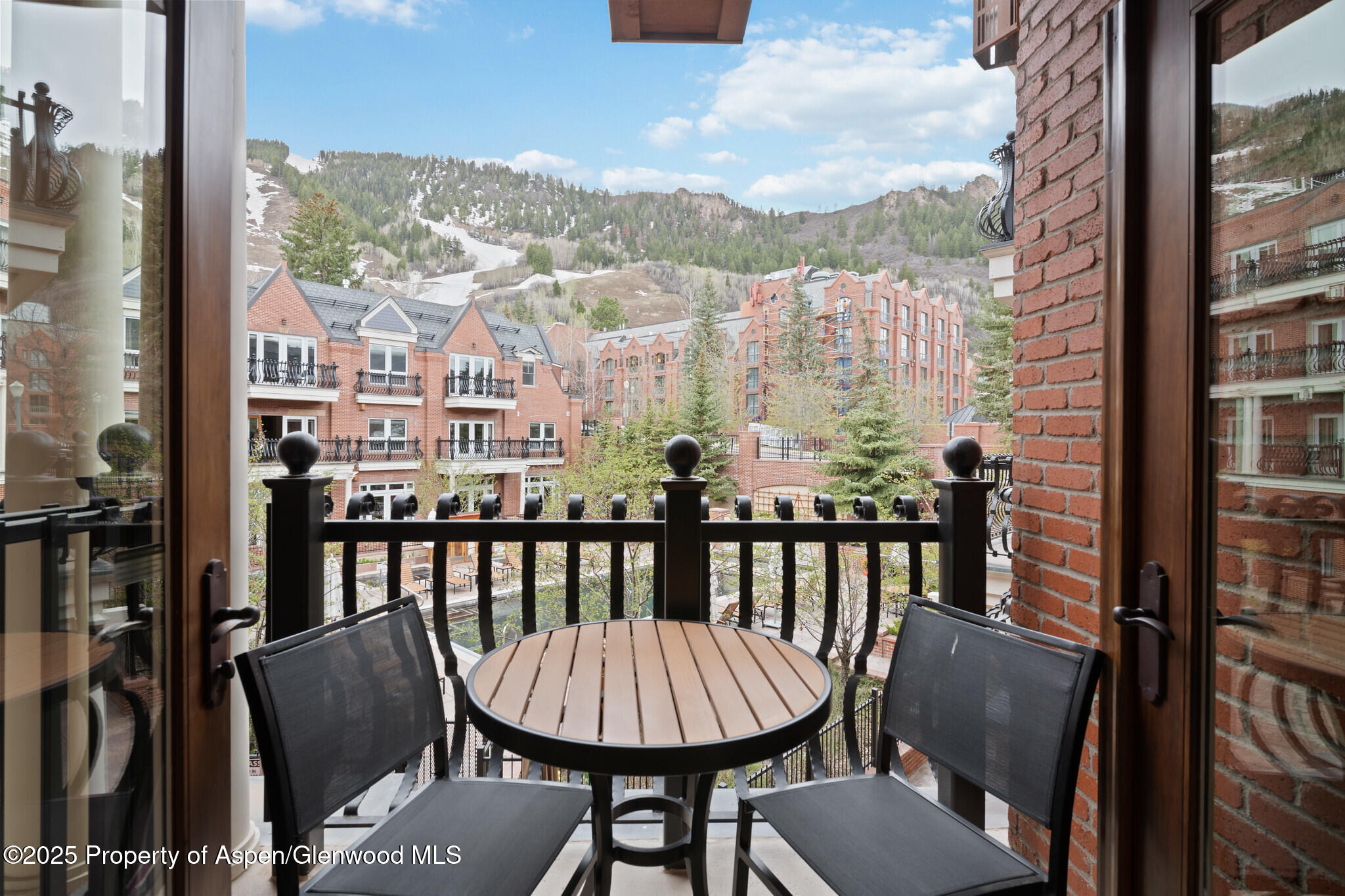 415 E Dean St., Unit 20, Week 27 Aspen CO 81611