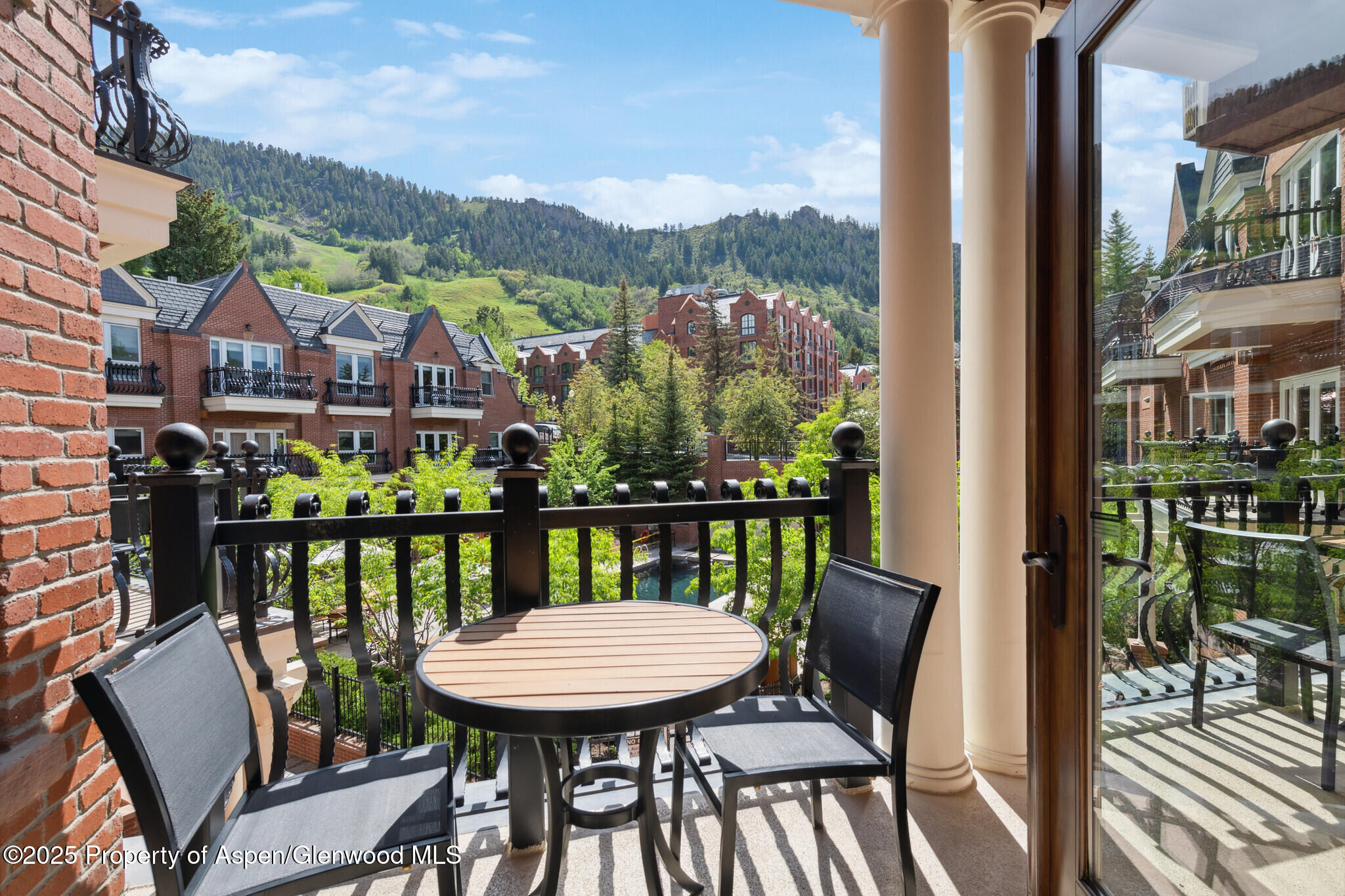 415 E Dean St., Unit 20, Week 27 Aspen CO 81611
