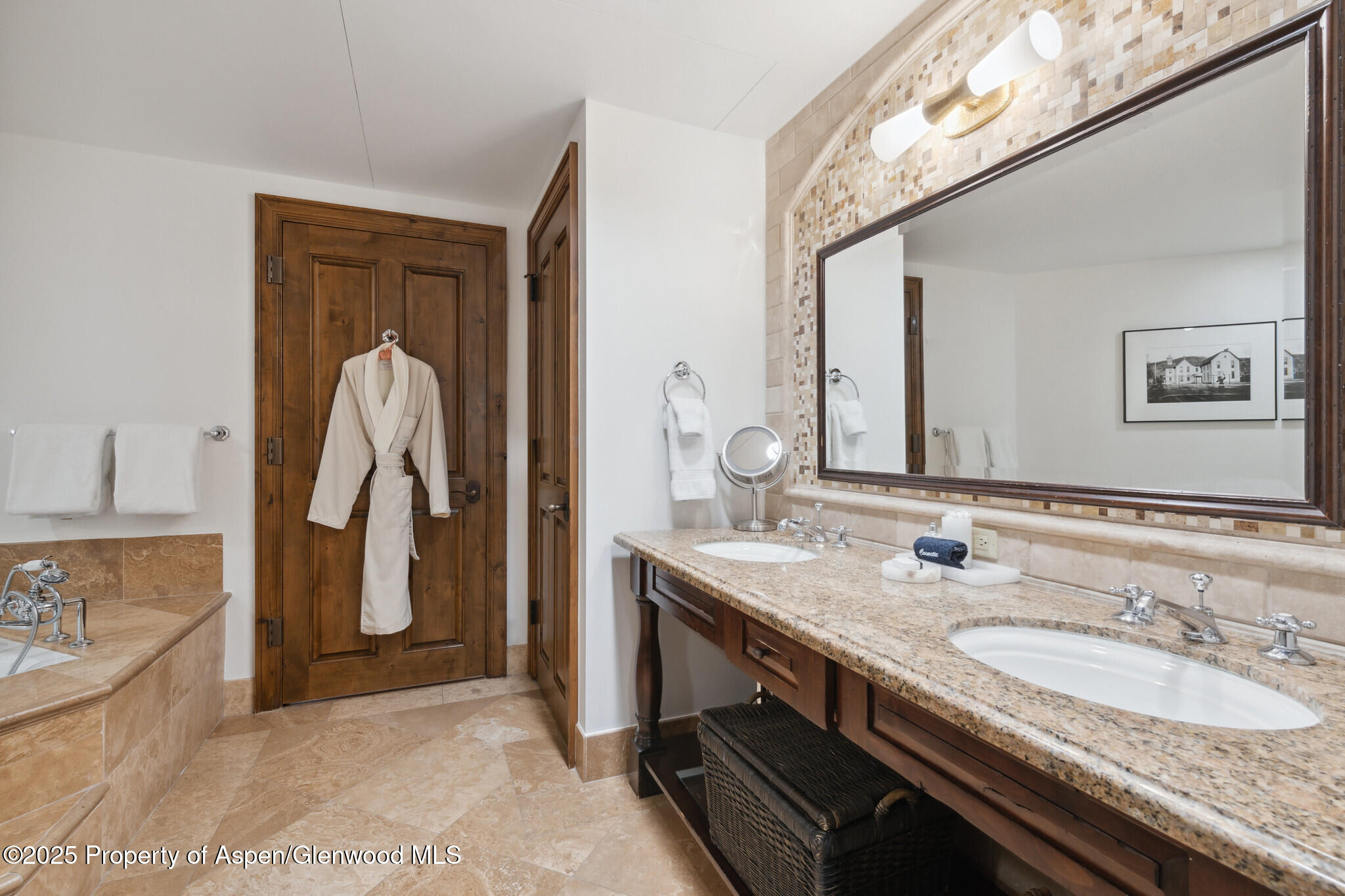 415 E Dean St., Unit 20, Week 27 Aspen CO 81611