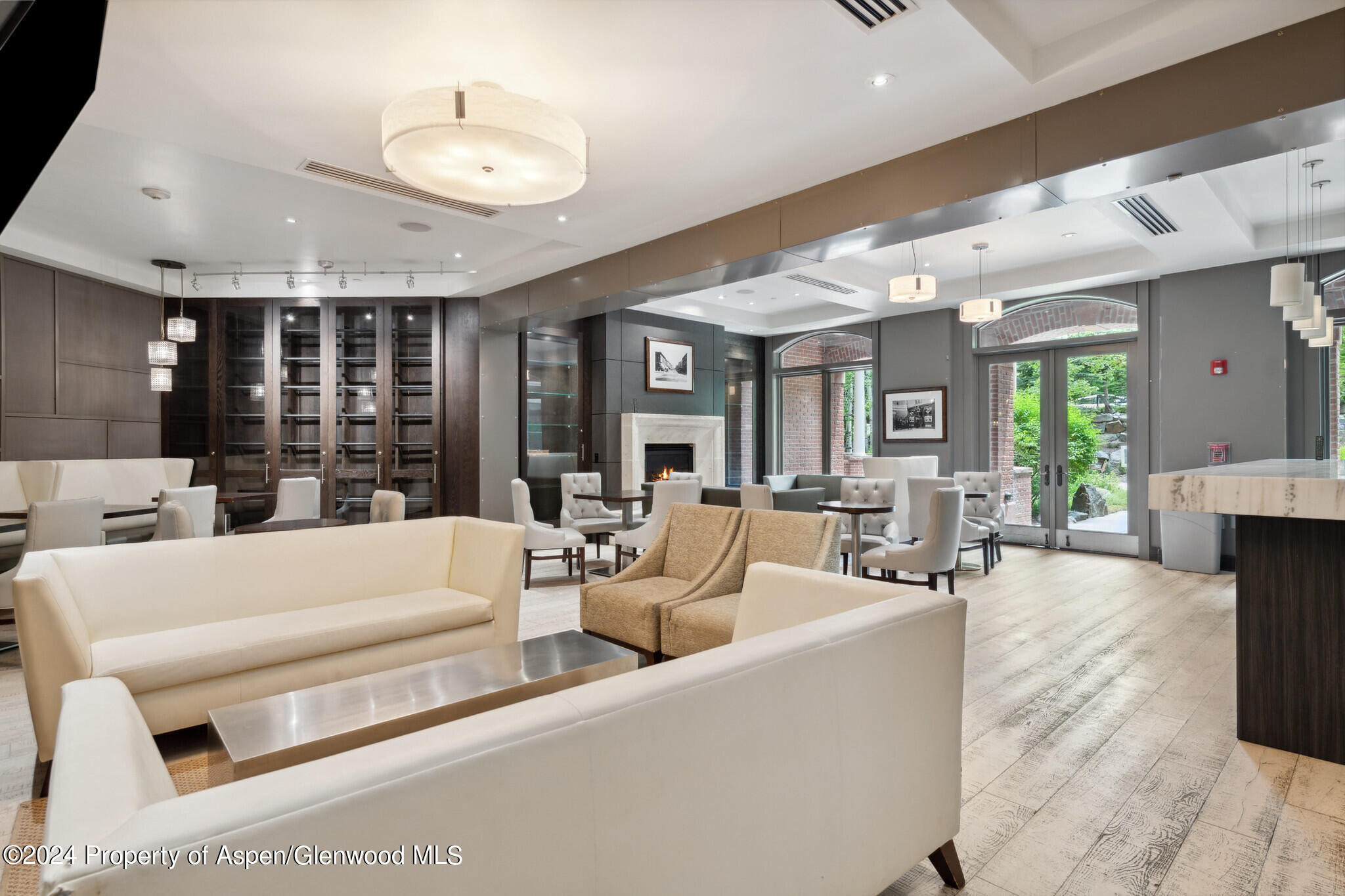 415 E Dean St, Unit 45, Week 12 Aspen CO 81611