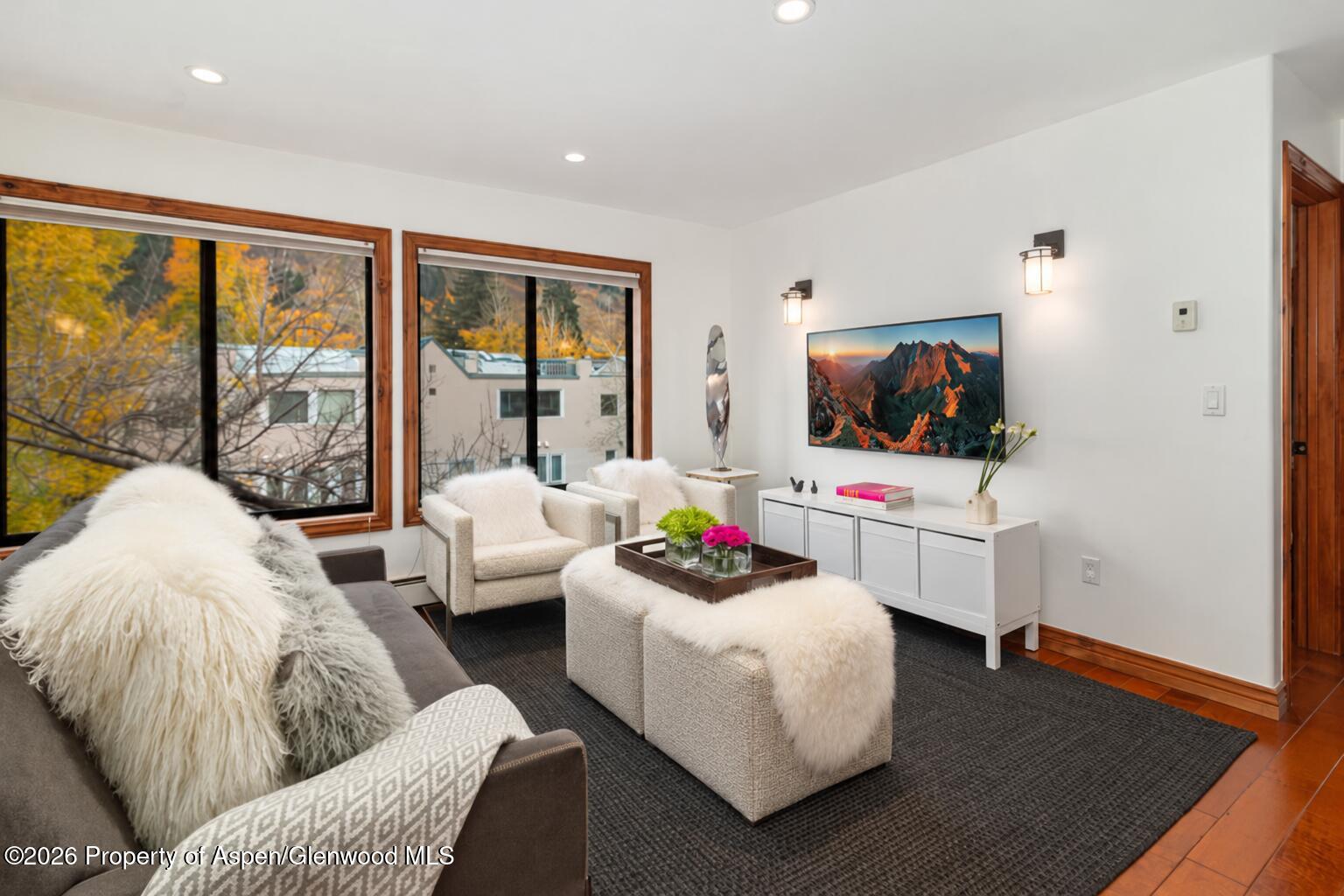 725 E Main Street Aspen CO 81611