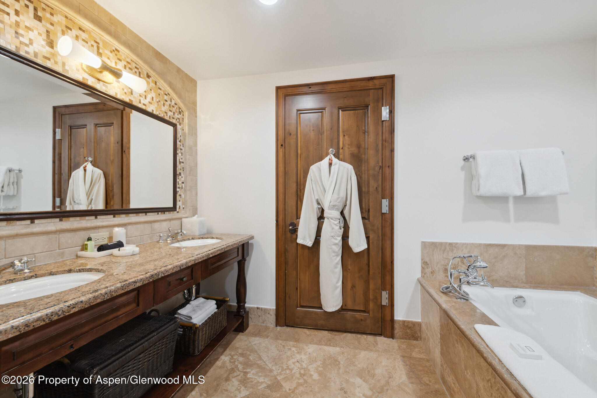 415 E Dean St, Unit 29, Week 5 Aspen CO 81611