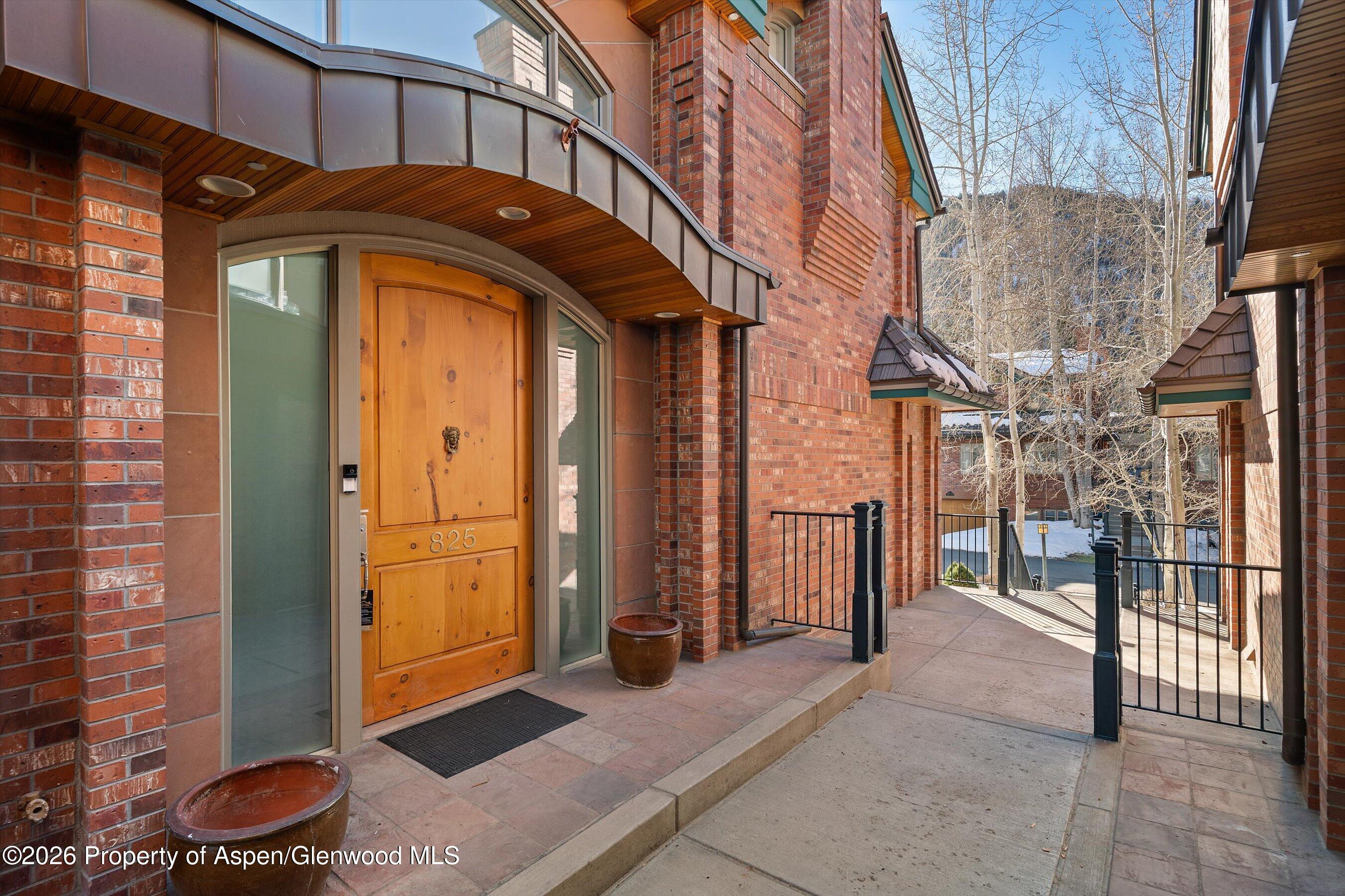 825 E Cooper Avenue Aspen CO 81611