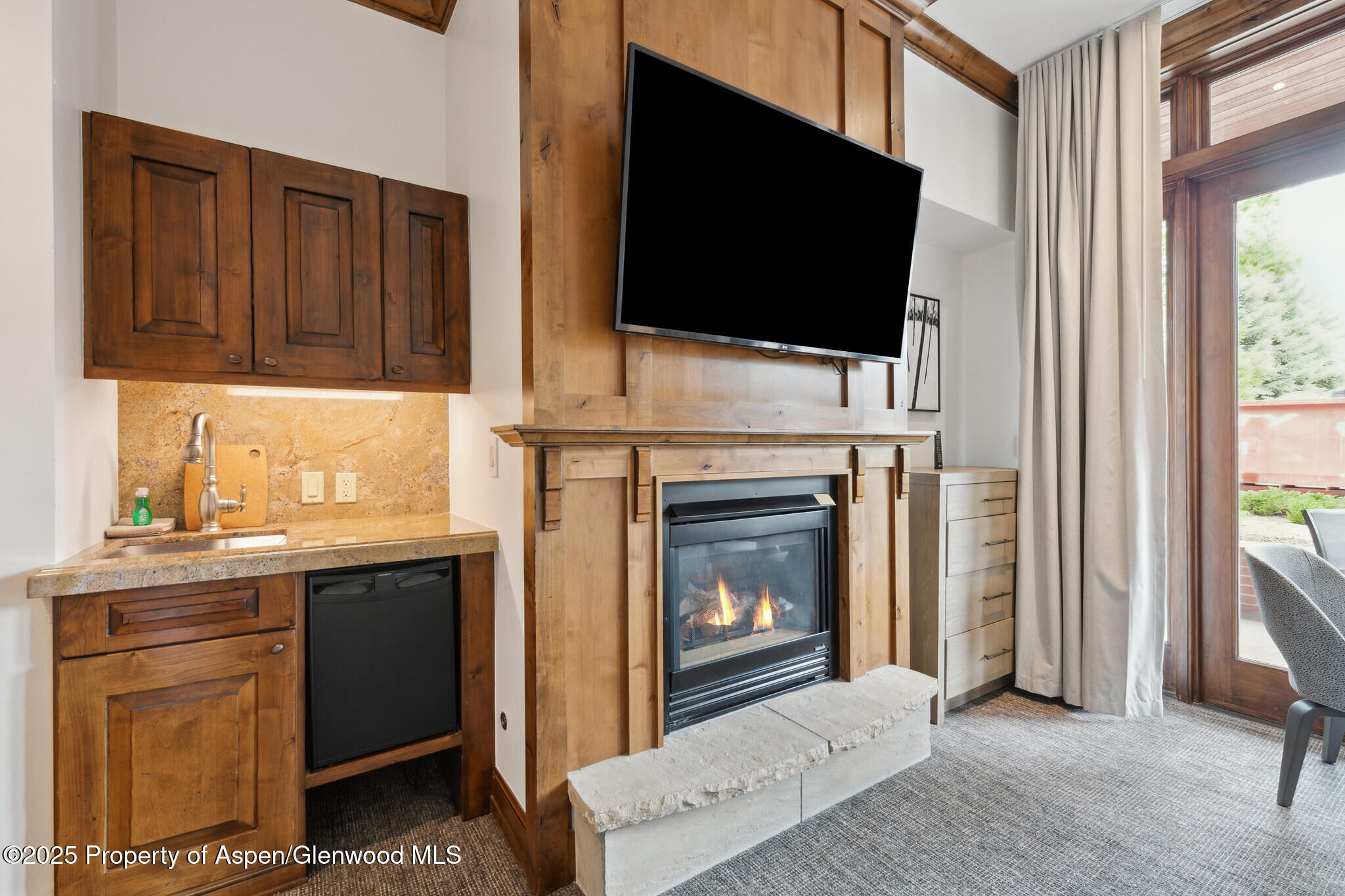 415 E Dean St, Unit 1, Week 29 Street Aspen CO 81611