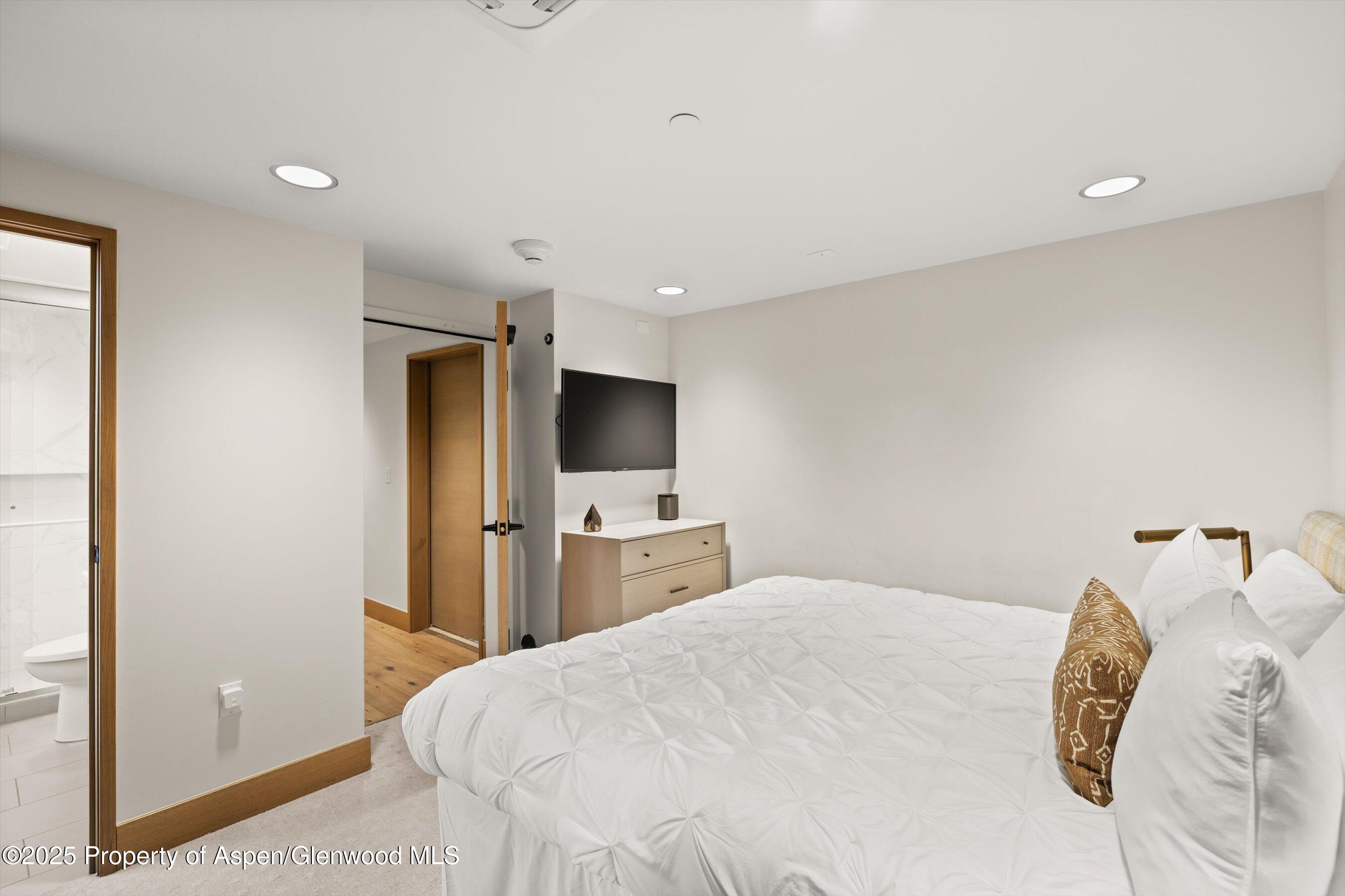 122 W Main Street Aspen CO 81611