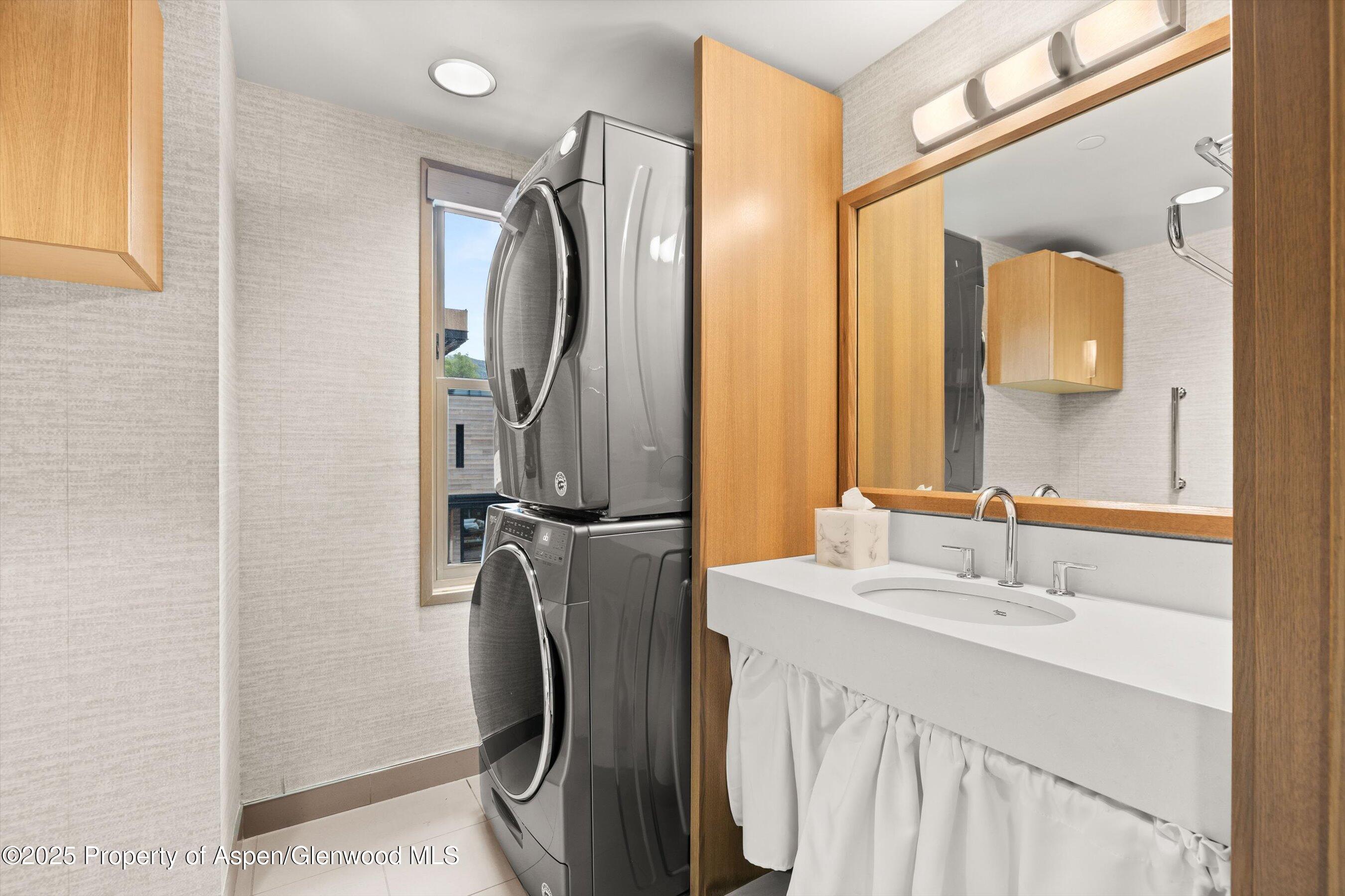 122 W Main Street Aspen CO 81611