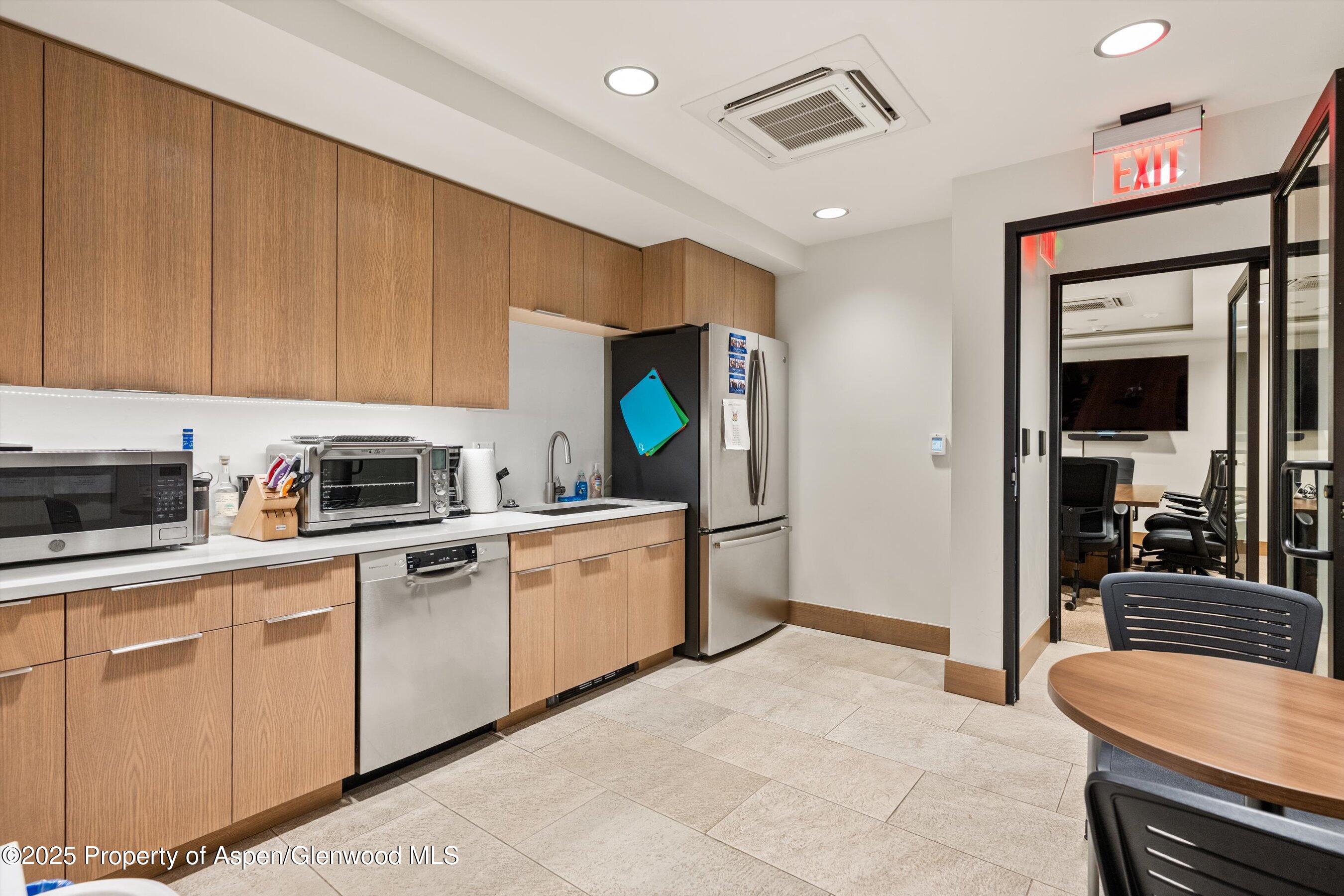 122 W Main Street Aspen CO 81611