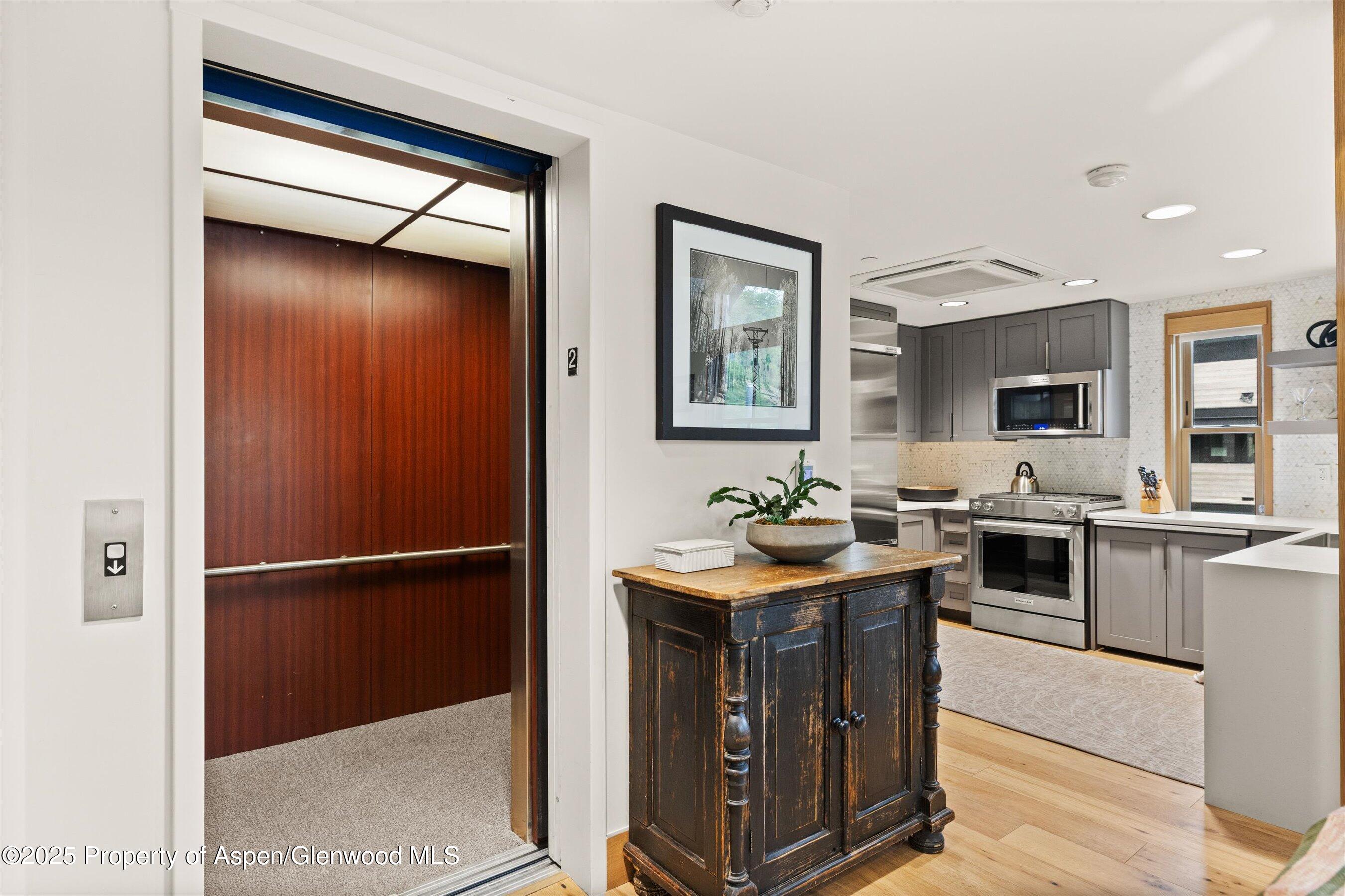 122 W Main Street Aspen CO 81611